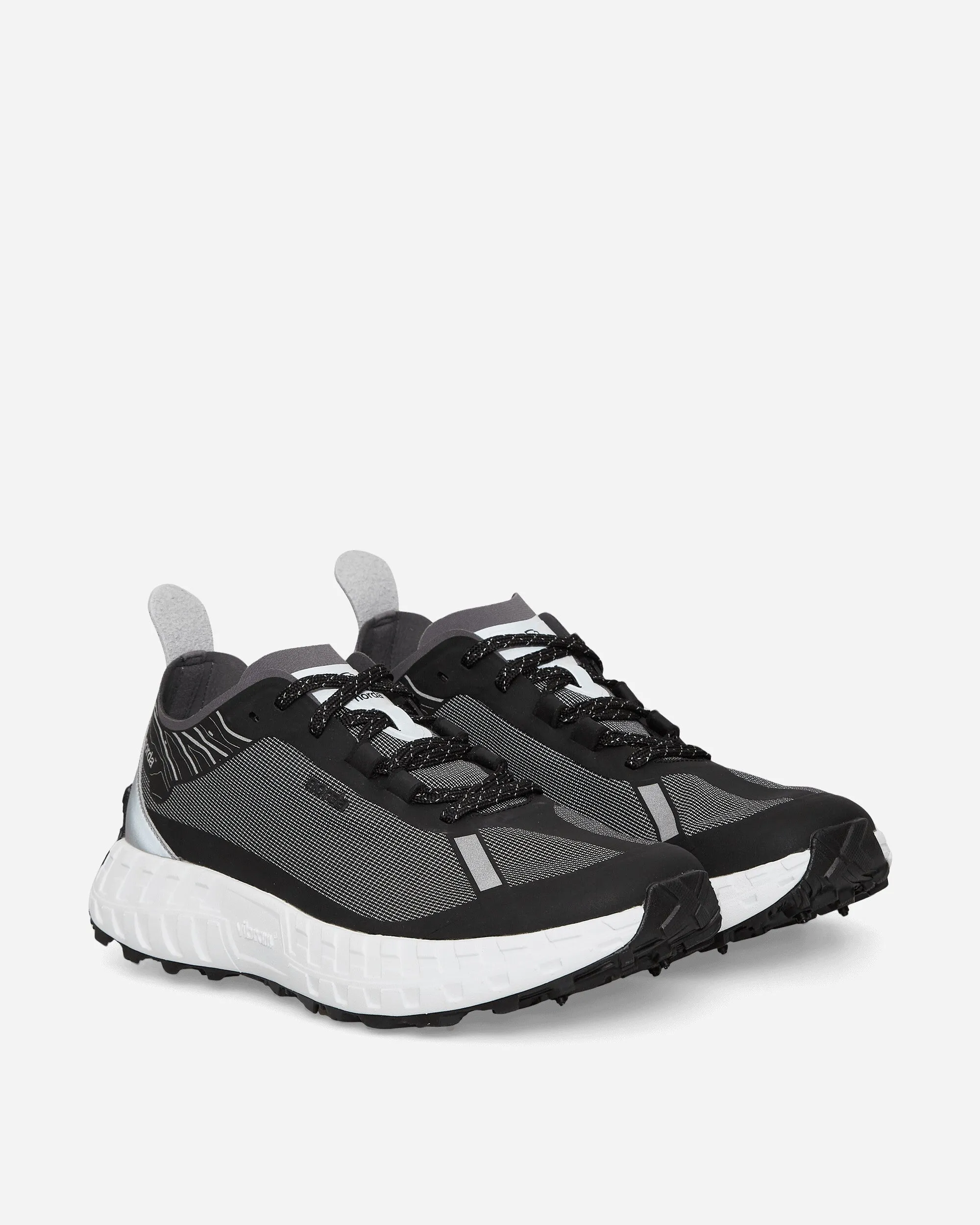 001 Sneakers Core Black Durability