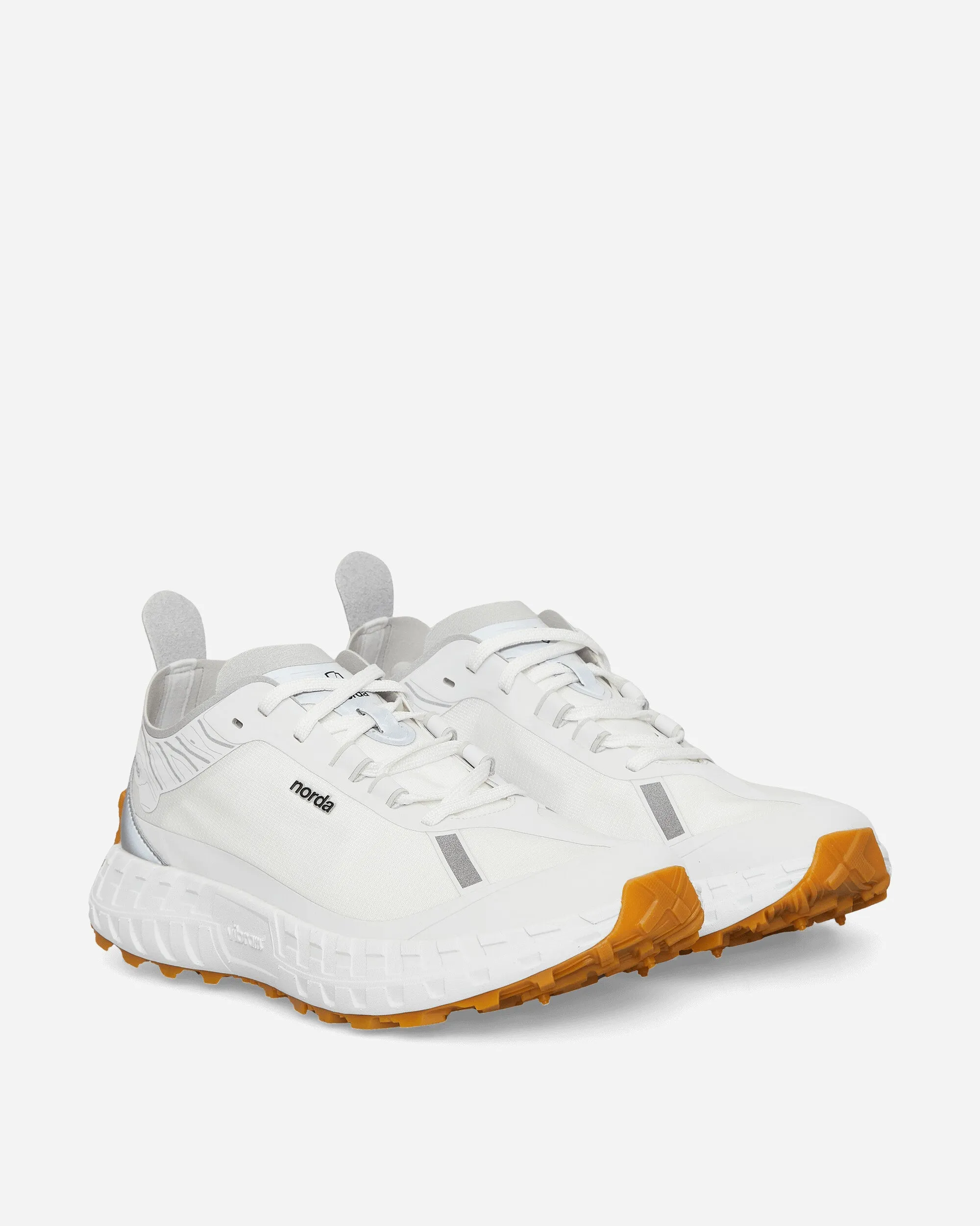 001 Sneakers White Gum Fresh Look
