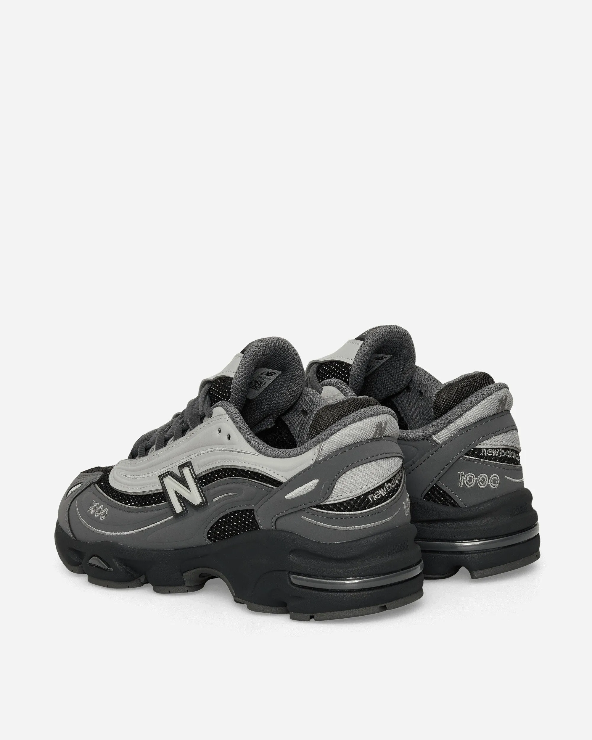 1000 Sneakers Castlerock Stride Safe