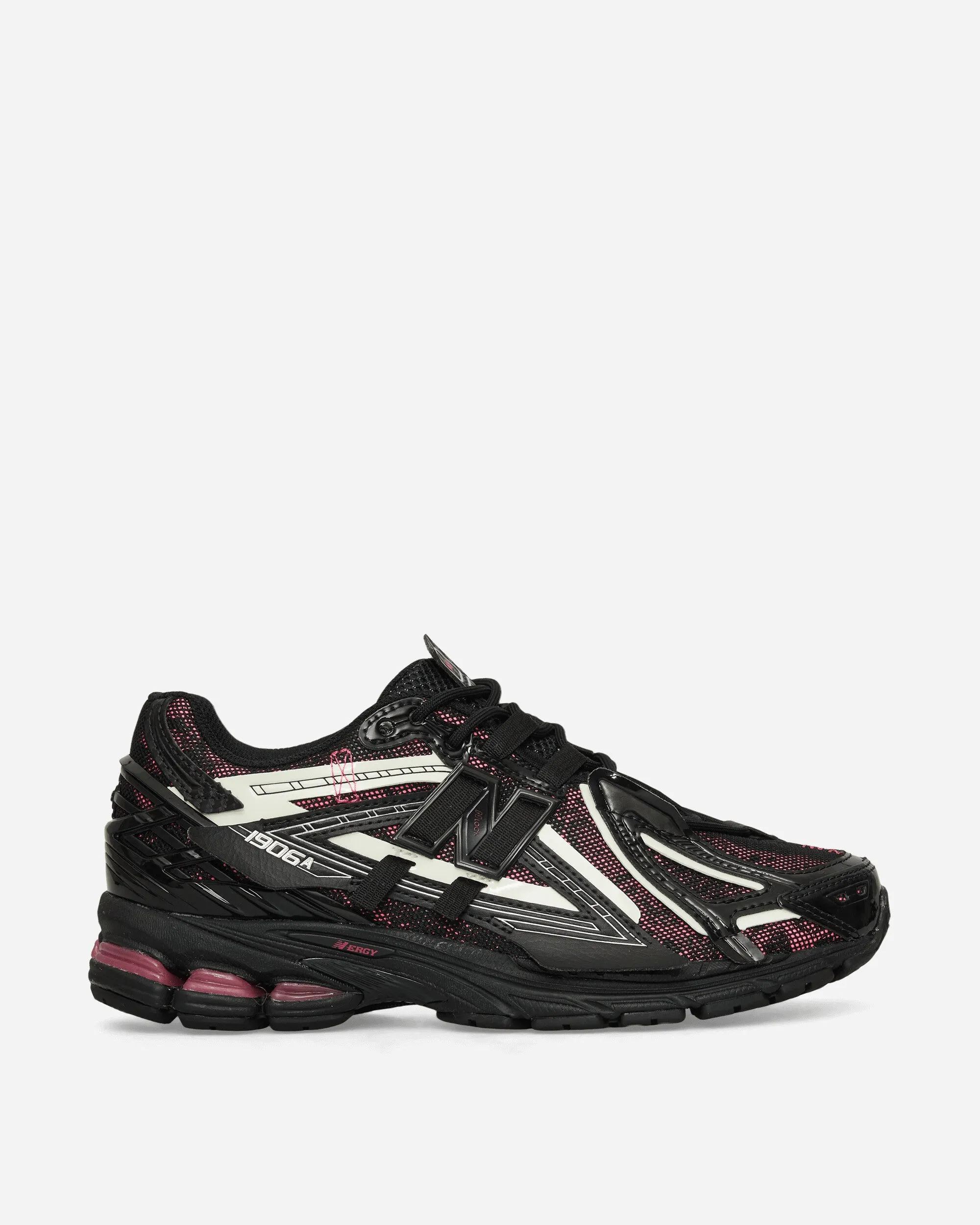 1906A Sneakers Black / Dragon Berry / White Jump High