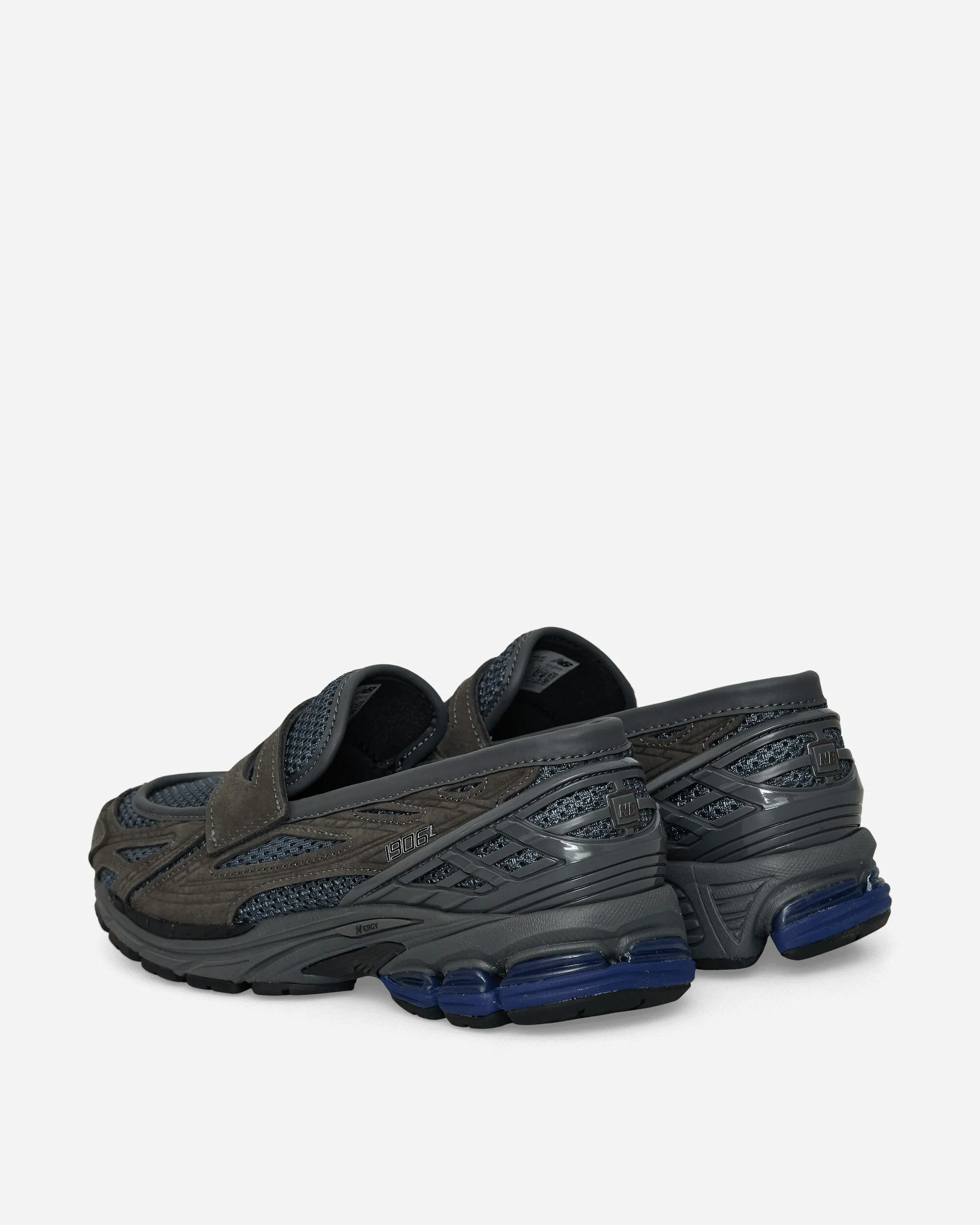 1906L Sneakers Magnet Urban Chic Cool Touch