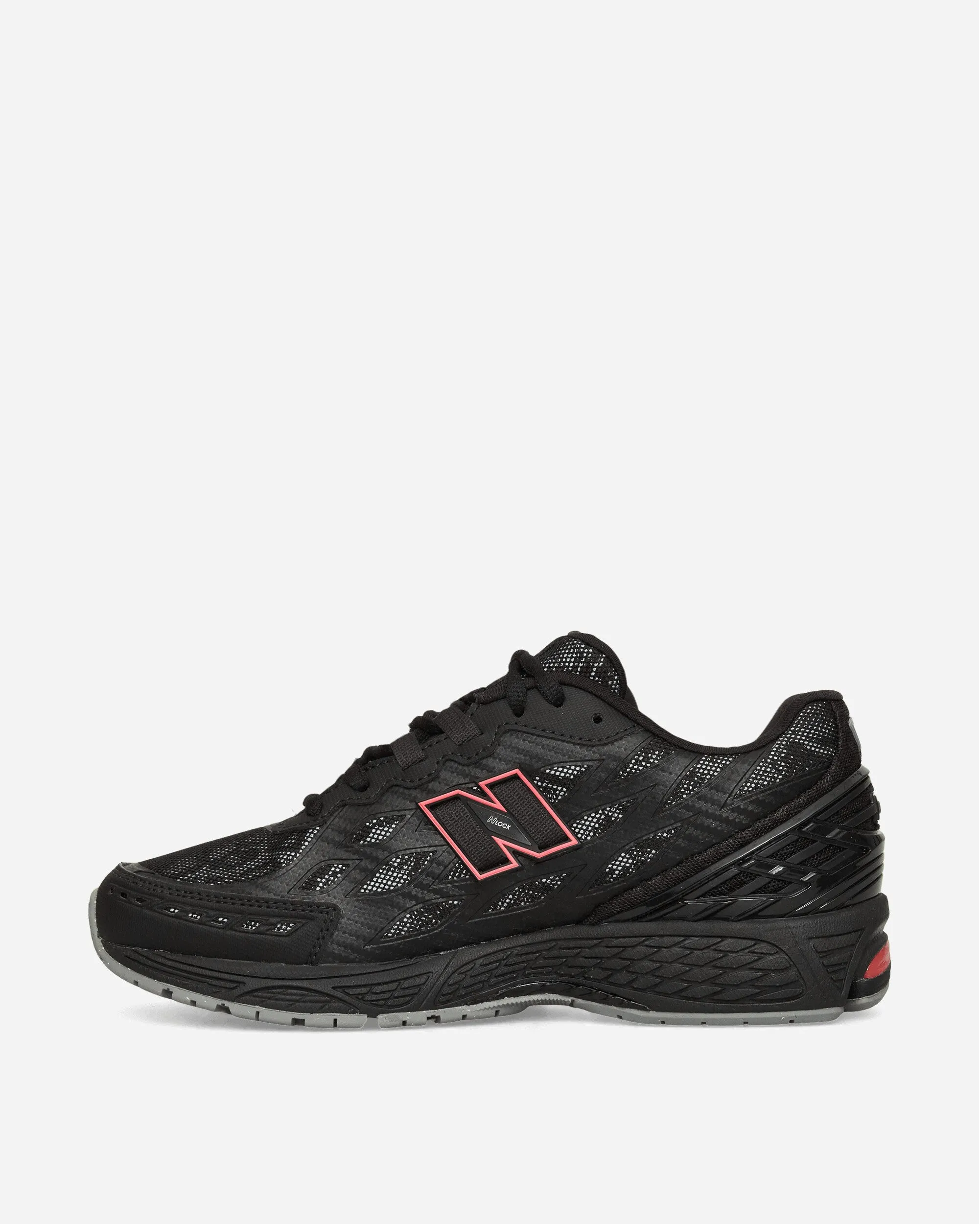 Structured Shoe Stylish Appearance 1906W Sneakers Black / Urgent Red / Castlerock