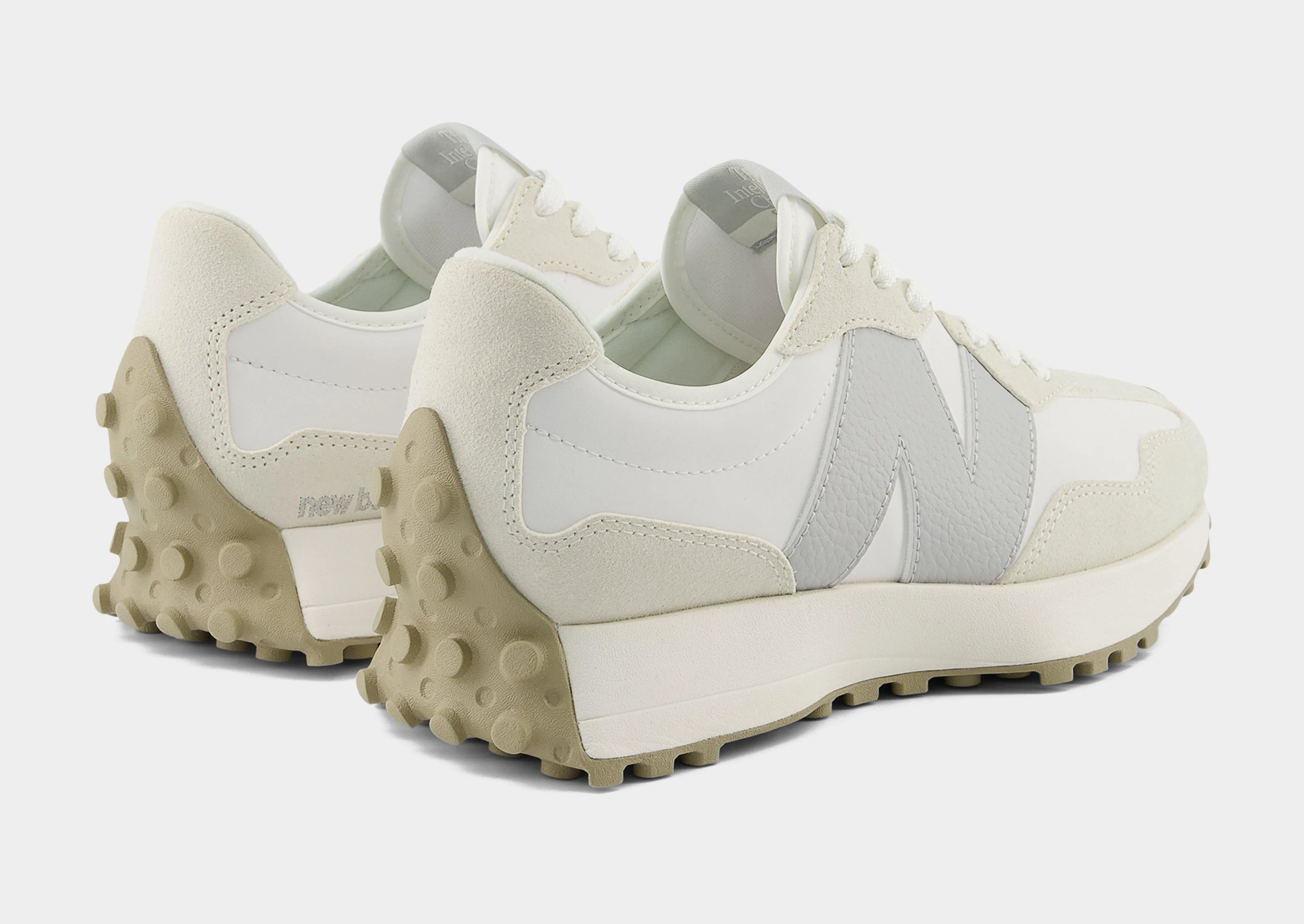 Comfortable Step sand 327 Women's
