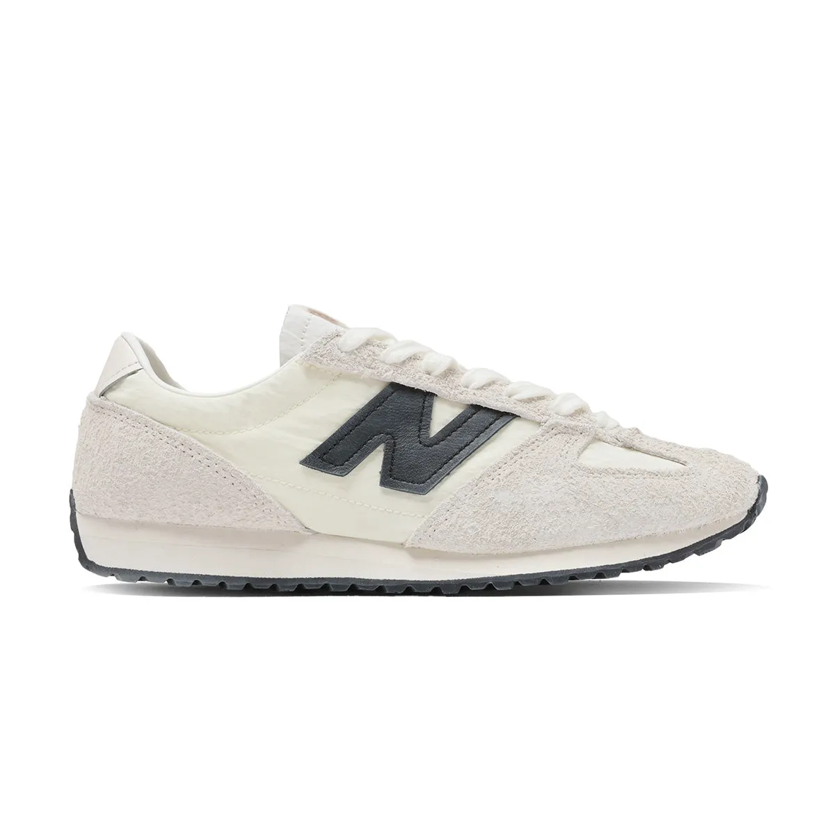 471 'Linen Angora' Iconic look