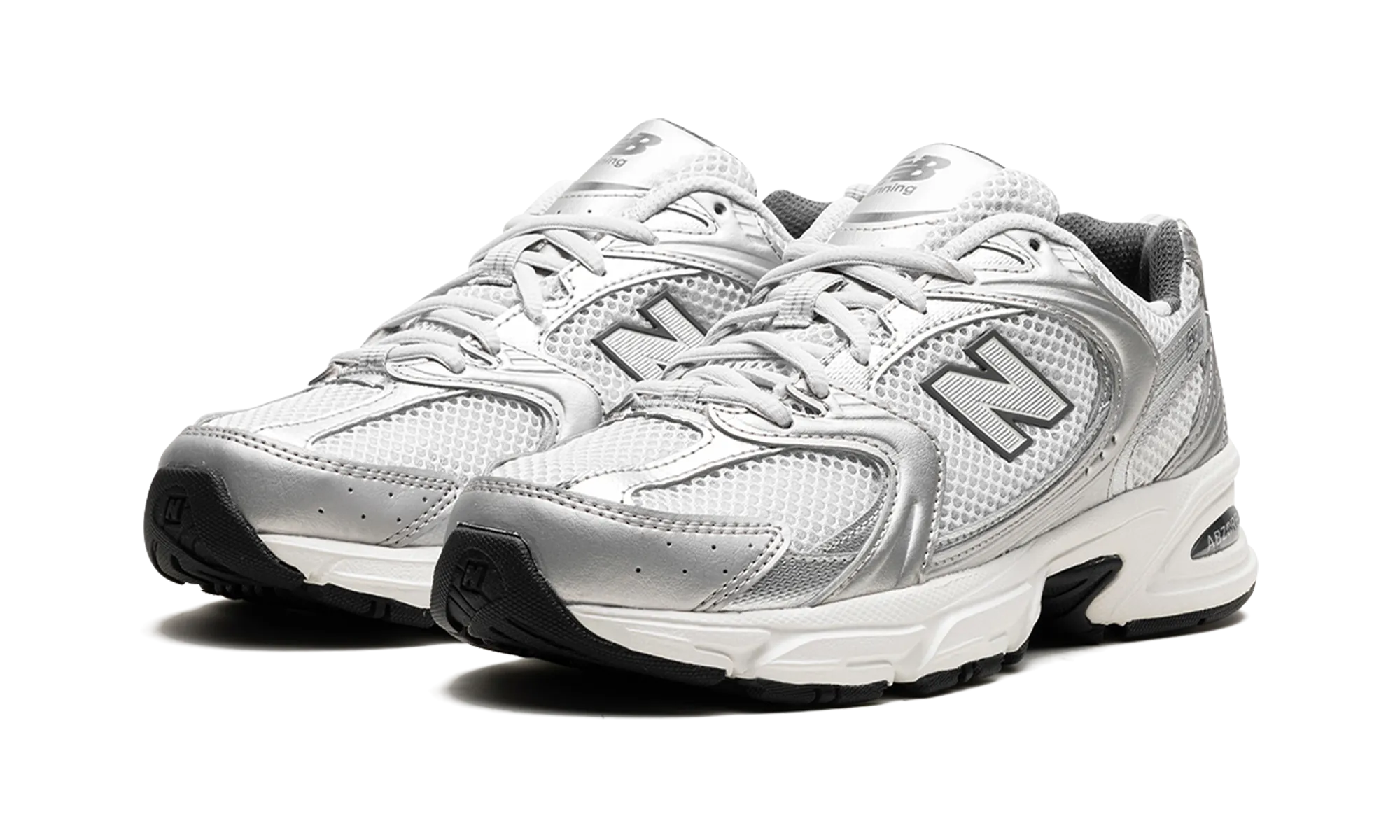530 "Grey Matter / Silver Metallic" fall running shoes Adventure race