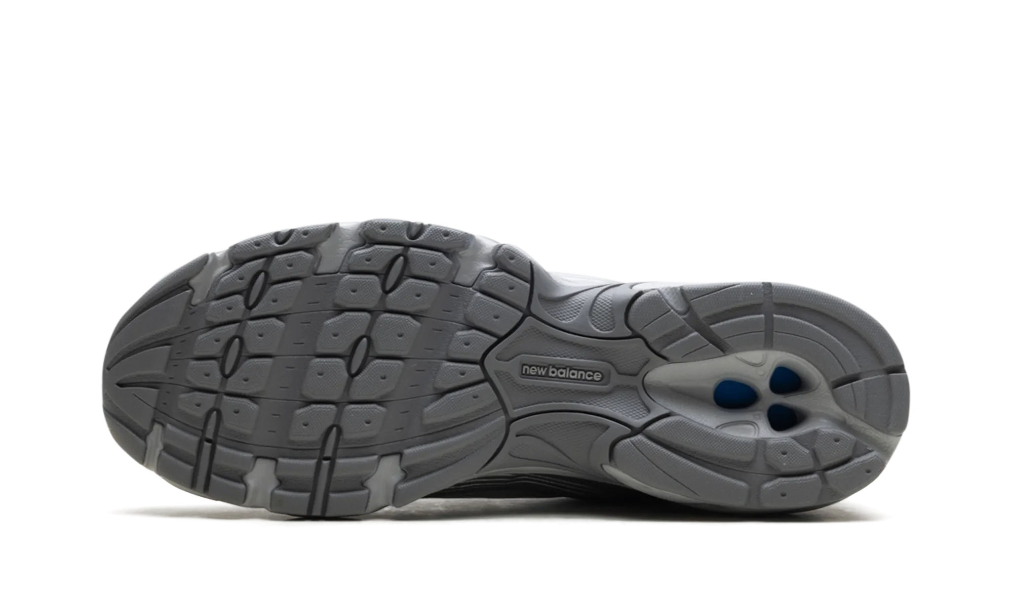530 "Silver Metallic Raincloud Polka Dots" running on the treadmill Quick Dry Technology