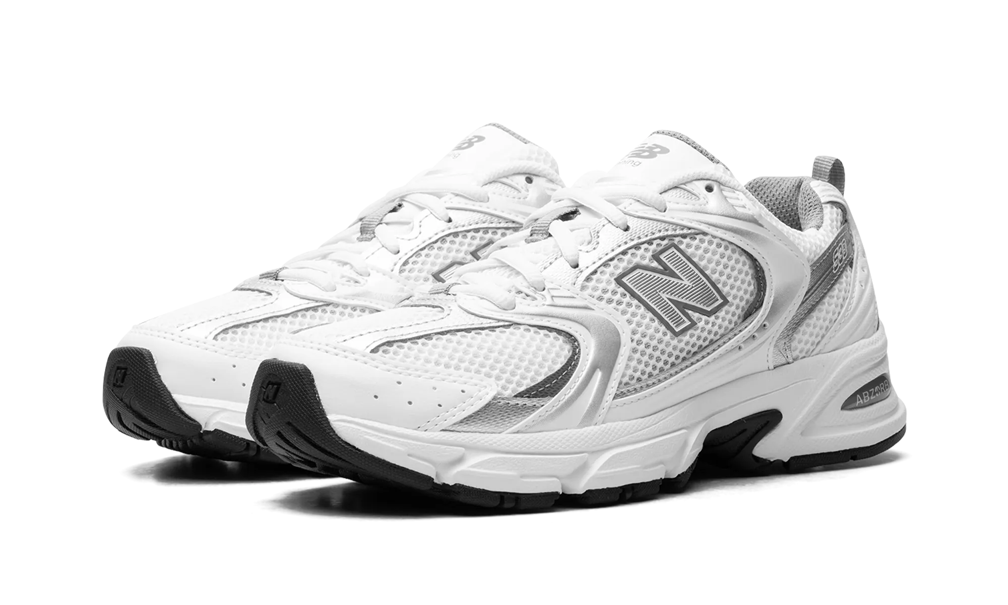 running in a desert oasis area shoes 530 "White Silver Metallic"
