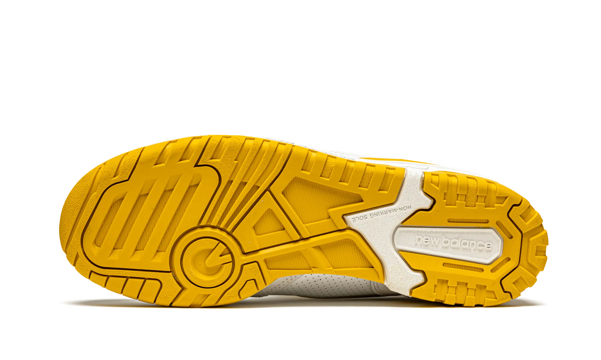 running in a levee area shoes Custom 550 "Varsity Gold"