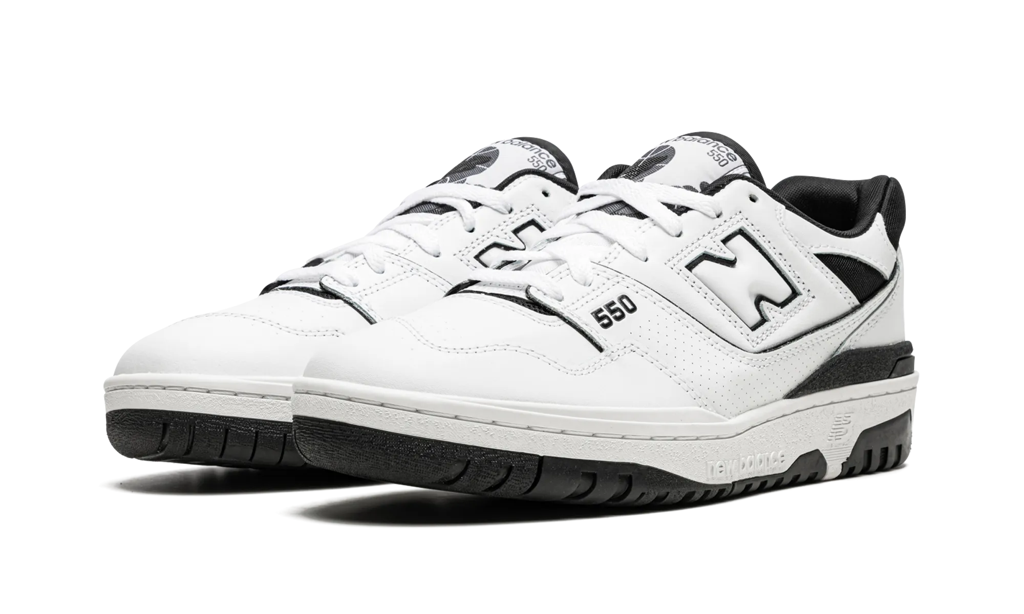 cloudy day running shoe circumstance 550 "White / Black"