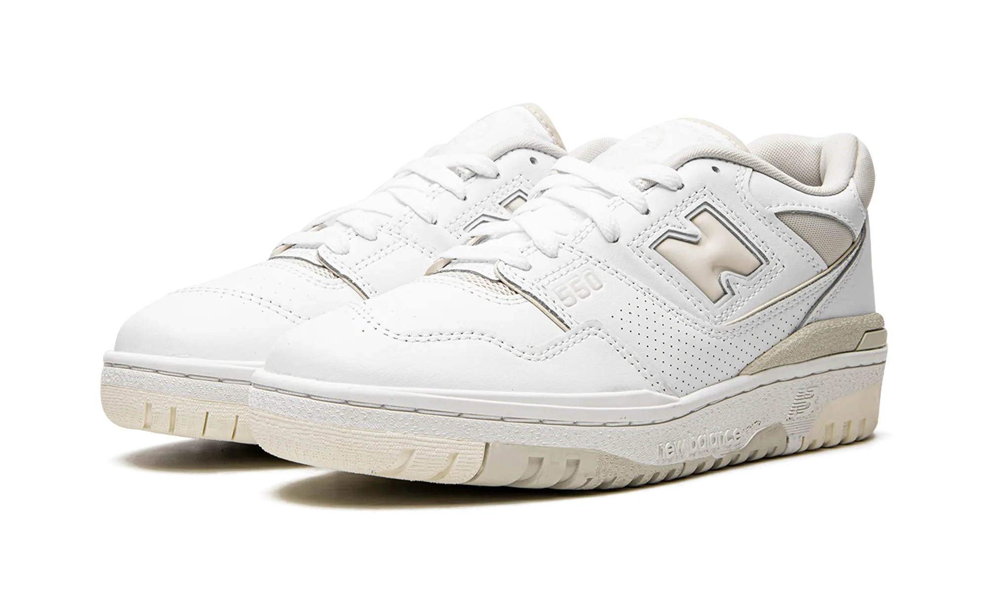 550 WMNS "Silver Birch" performance enhancing
