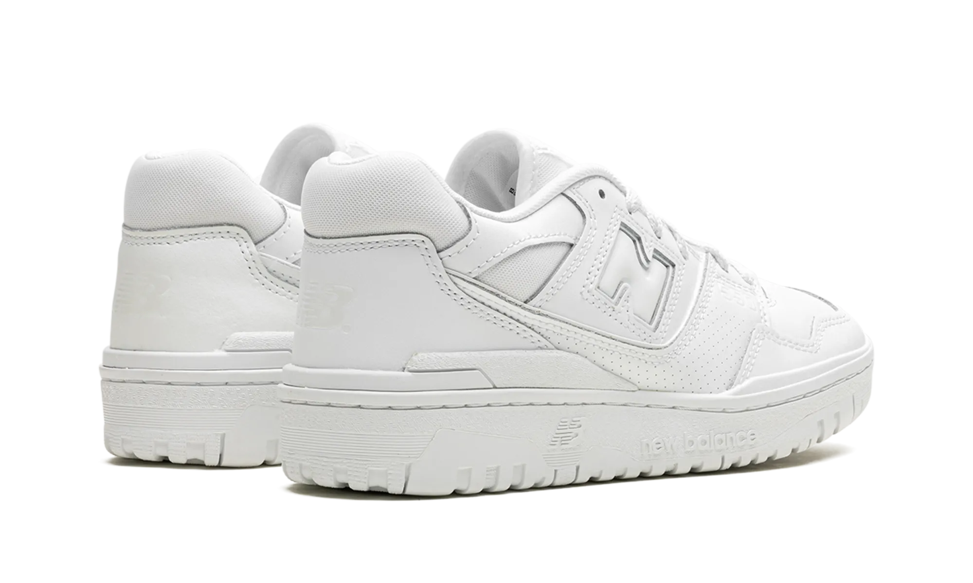 running in a culvert area shoes 550 WMNS "Triple White"
