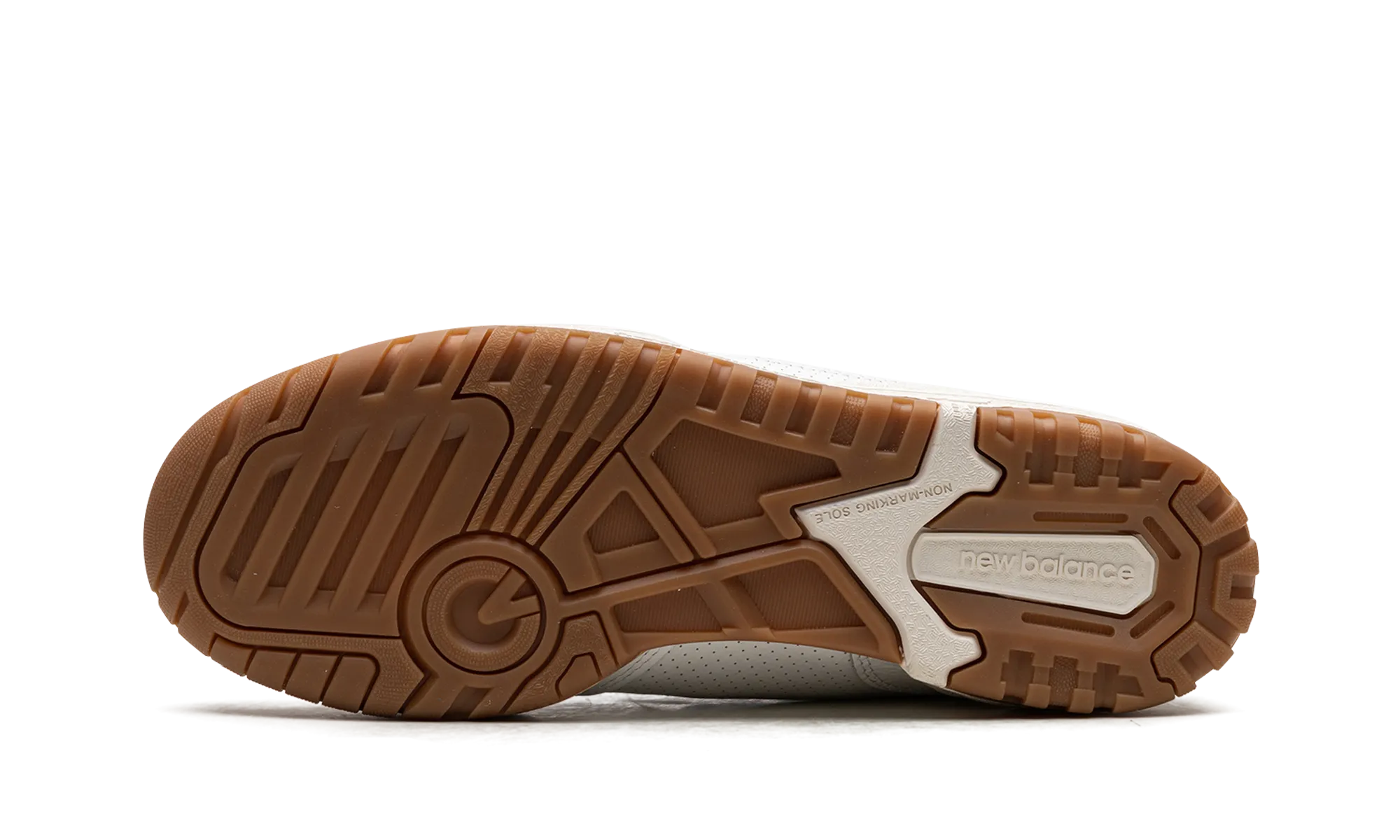 Narrow - toe - box asphalt running wear 650R "Aime Leon Dore - White/Black"
