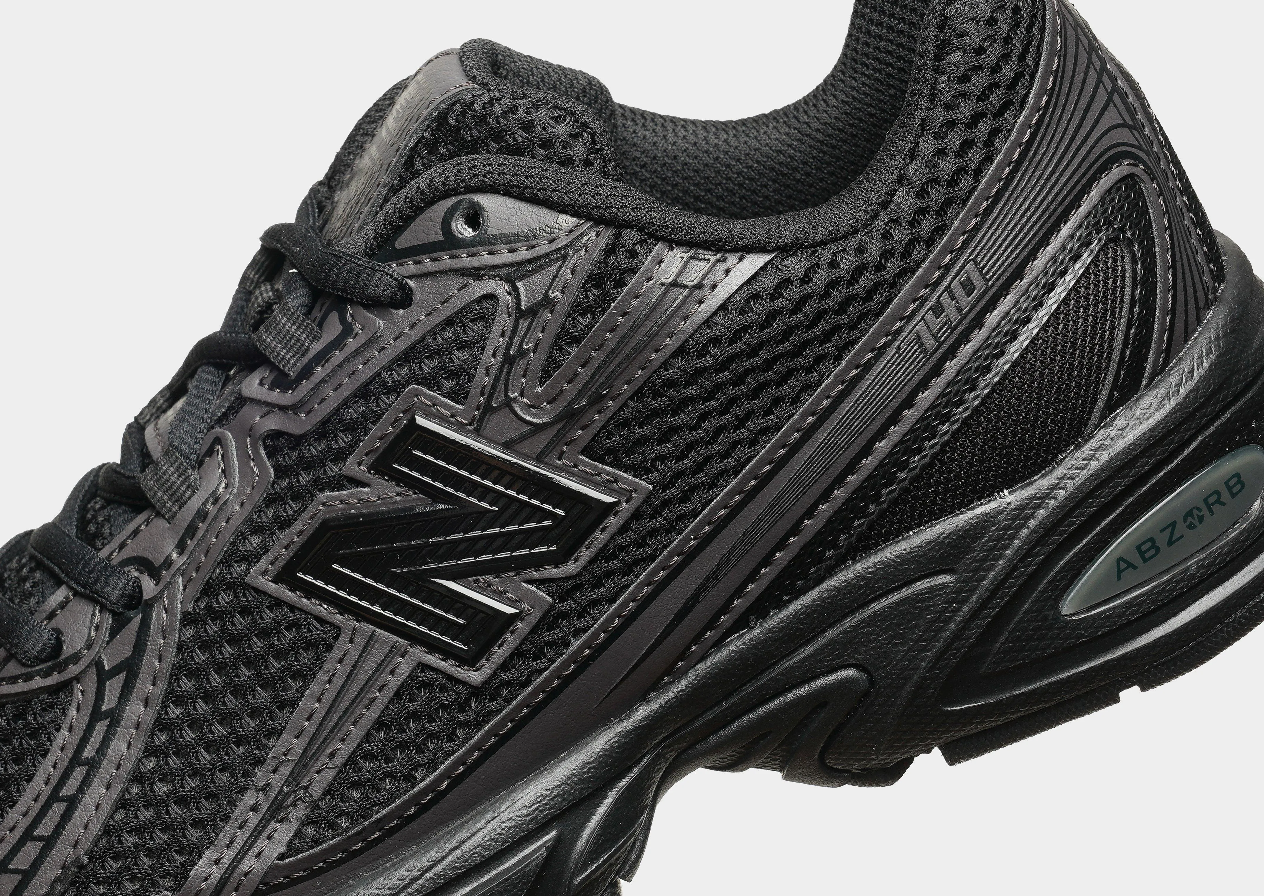 Comfort Edge synthetic materials 740