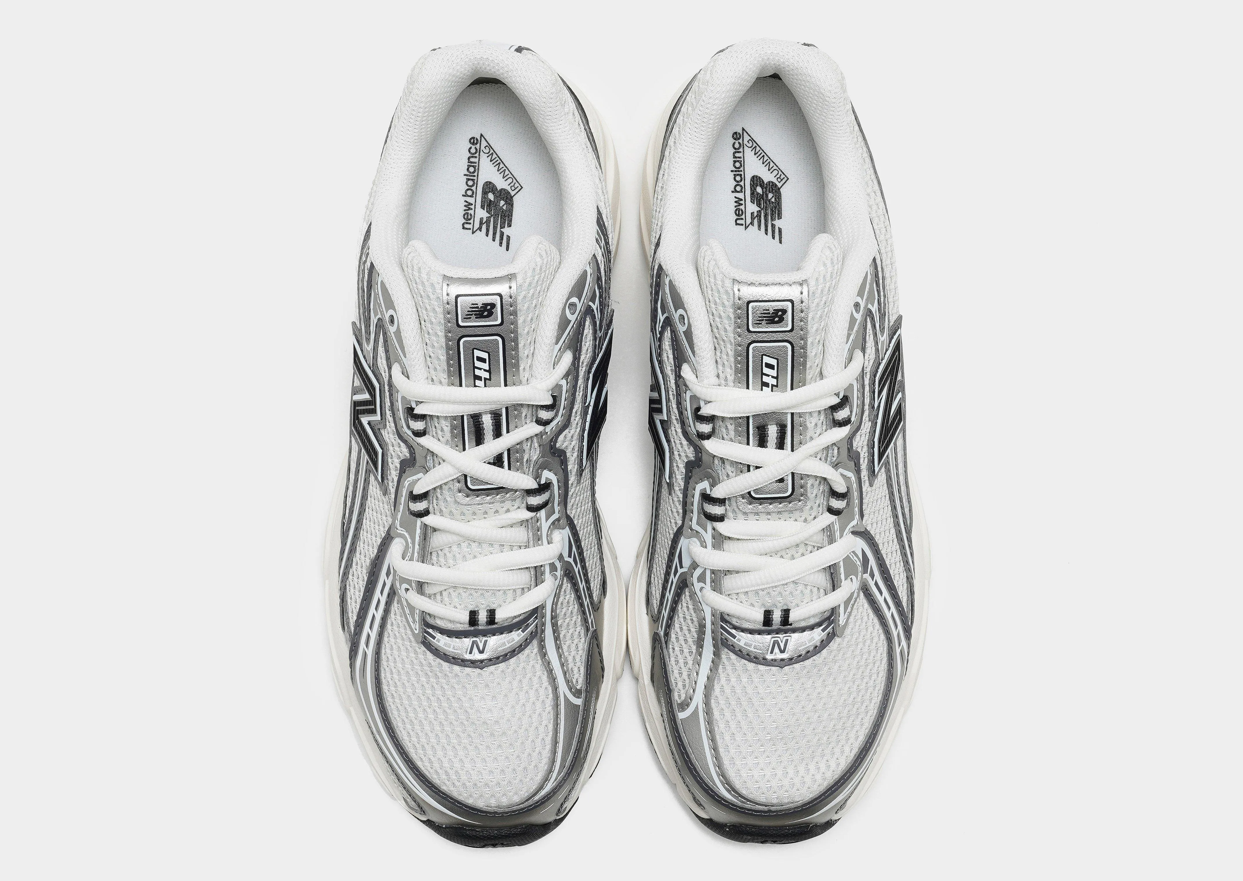 sports footgear core strength 740