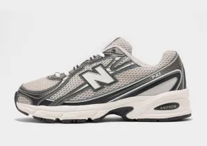 Comfortable Foot Flexibility running on ice shoes 740