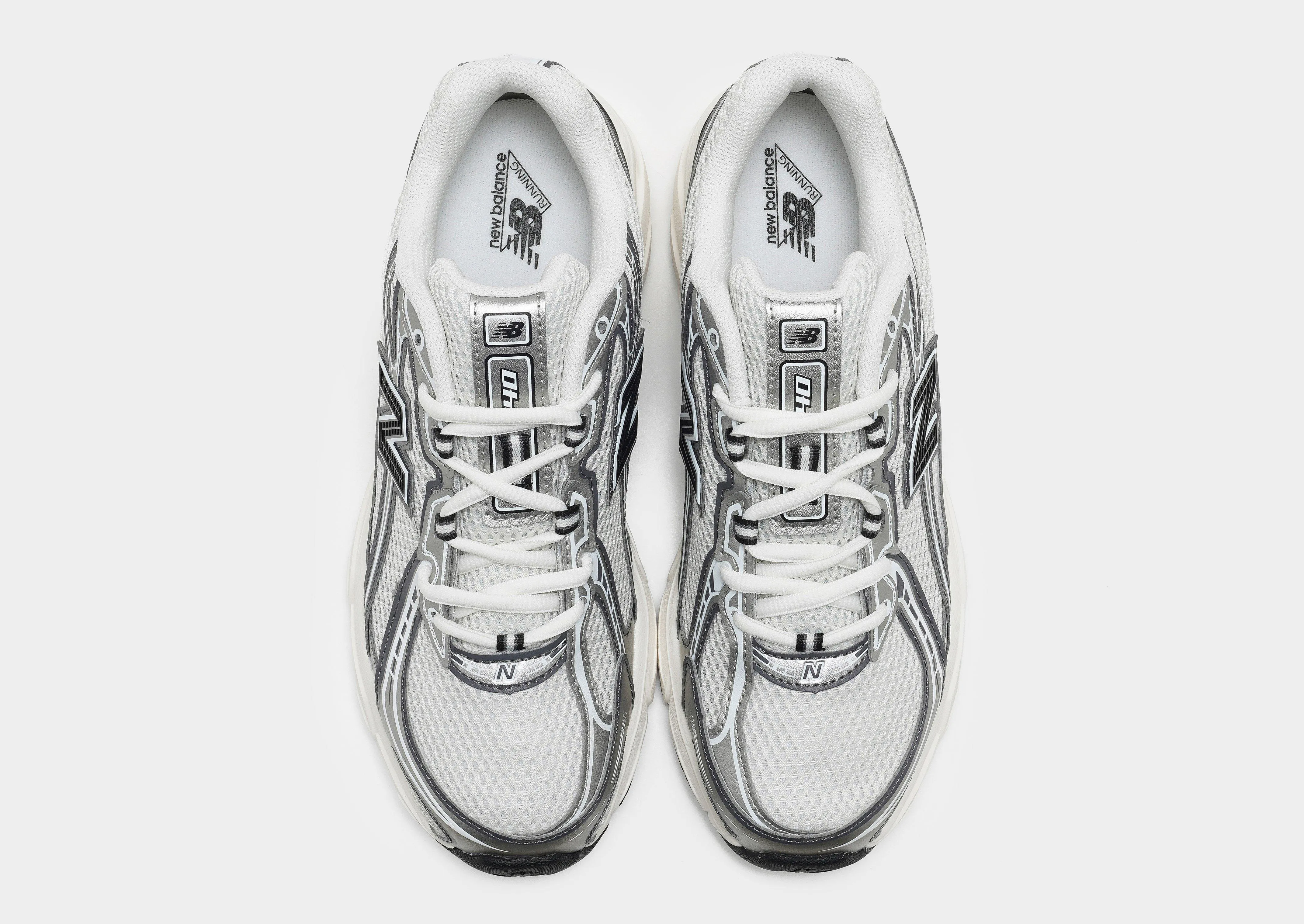 740 Women's running shoes with rubber sole