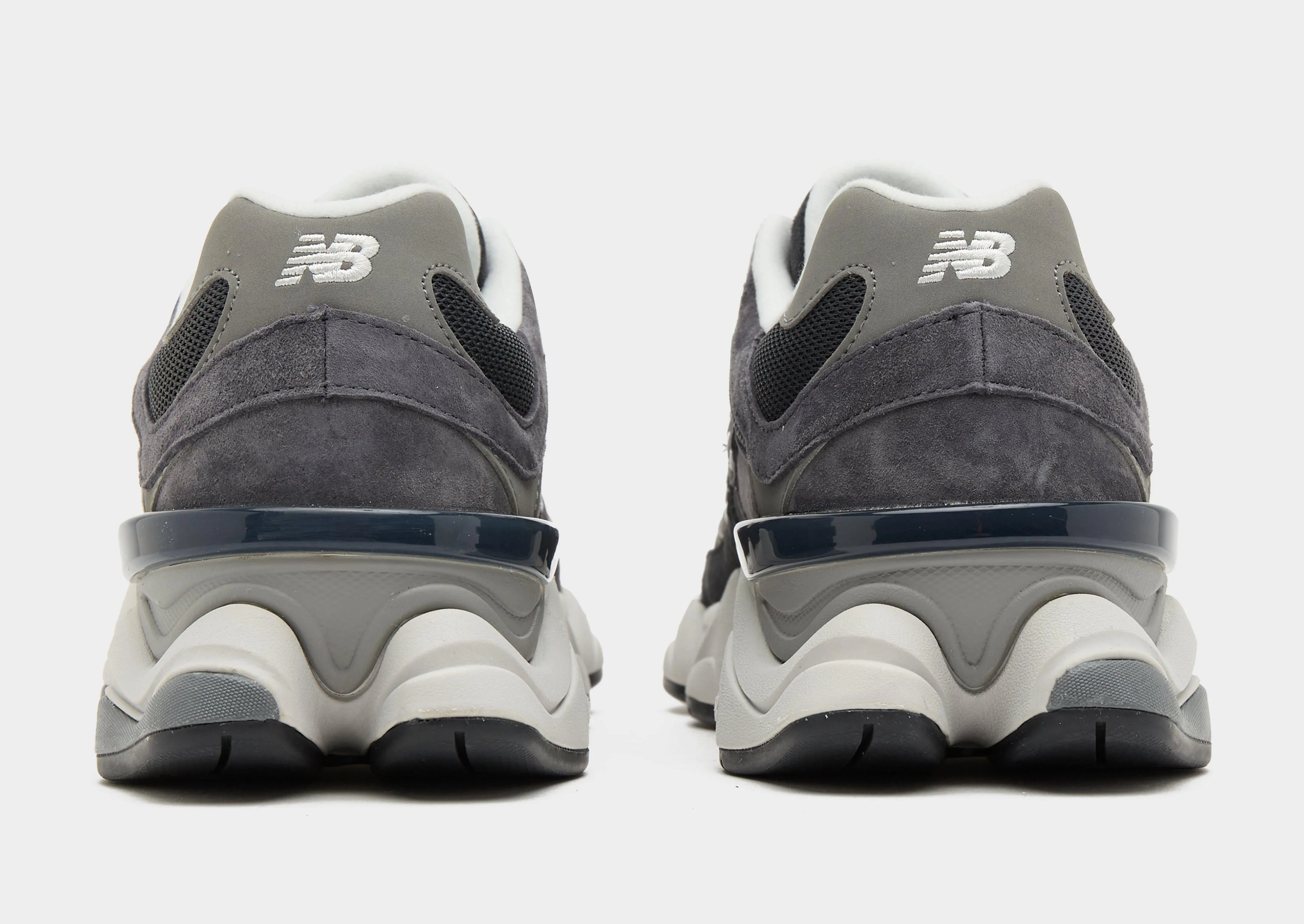 running on flat terrain shoes SupportiveMidfoot 9060