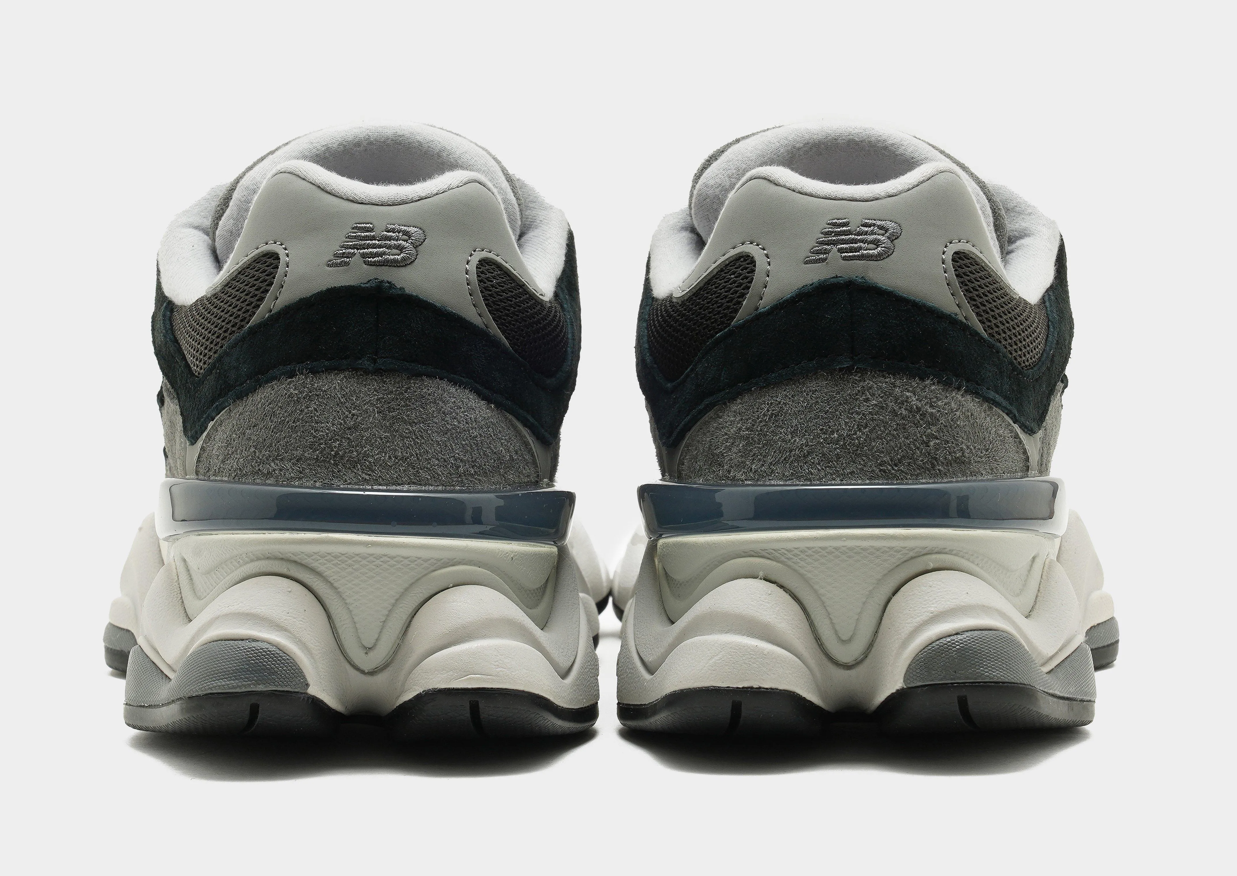 Phylon Midsole running in summer 9060