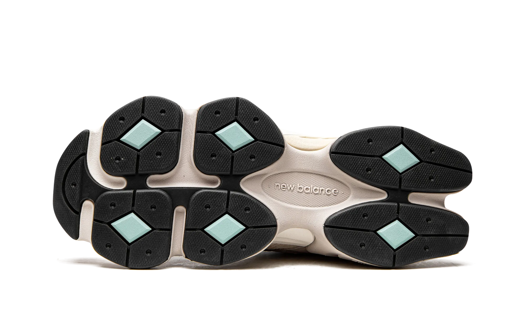9060 "Sea Salt Surf" well - balanced