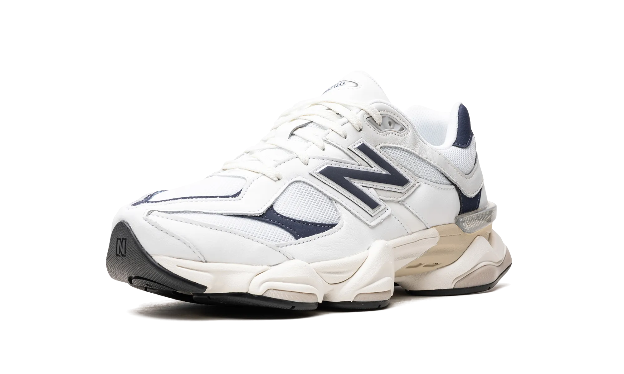 9060 "White / Navy" running with music Dependable quality