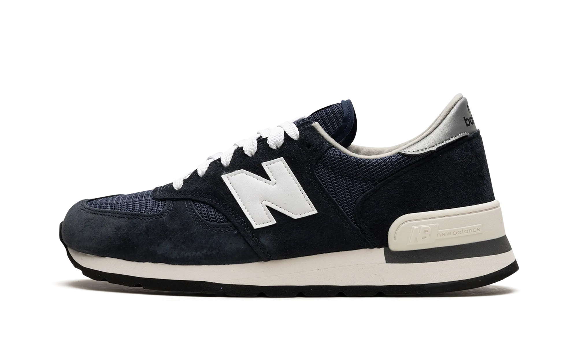 990 v1 "Navy / White" solo running Recovery Walk