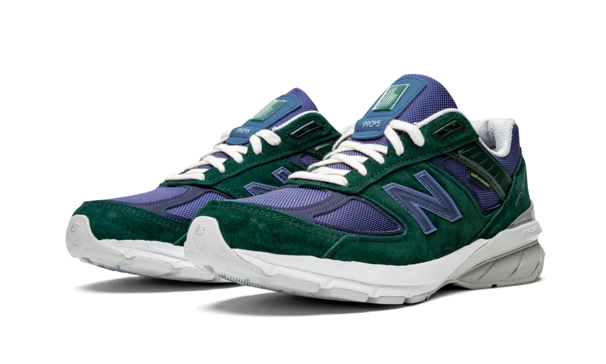 990 v5 "Aime Leon Dore - Botanical Green" running in a historic bridge area shoes stretchy - material - flexibility shoes
