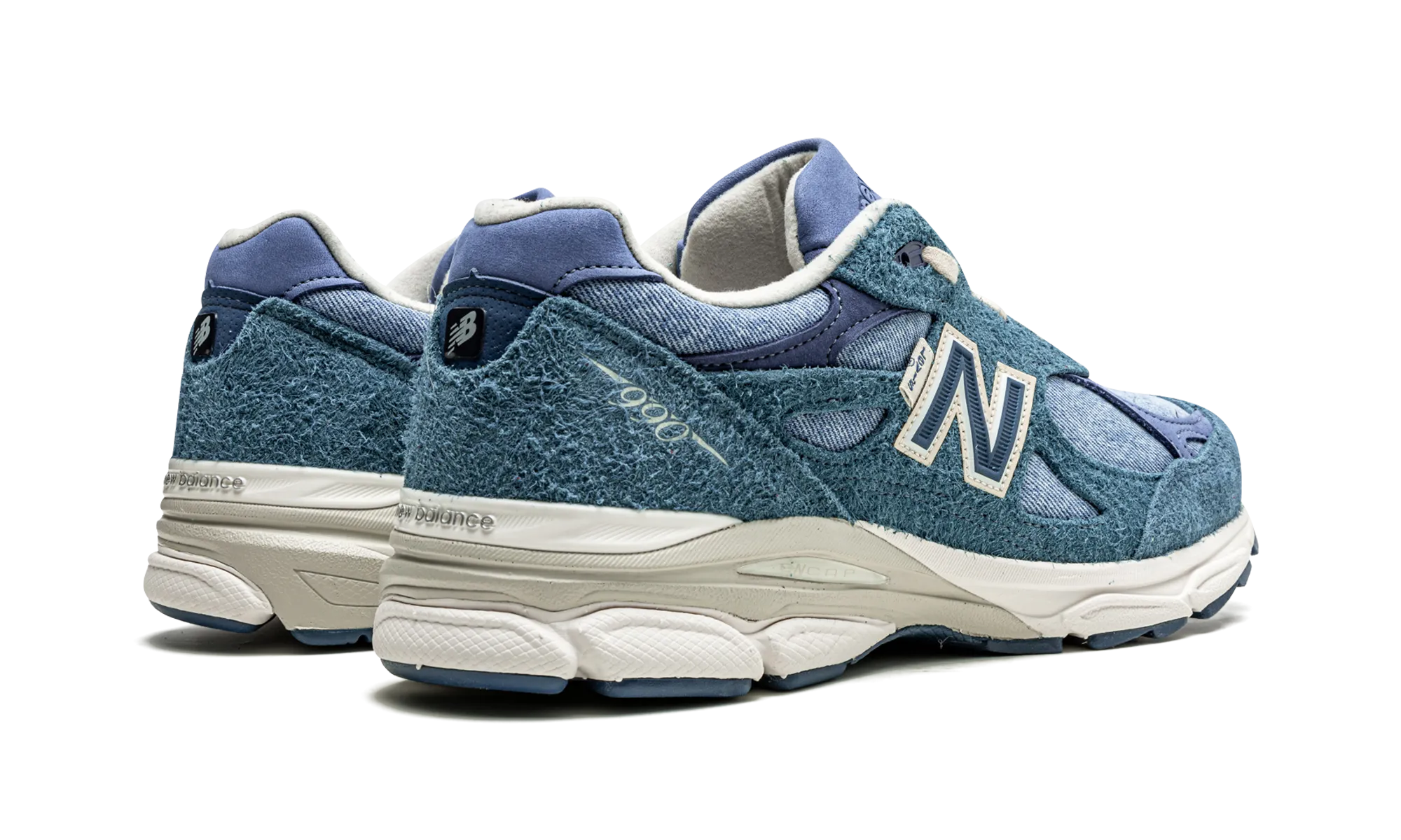 990V3 "Levi's - Blue Denim" Running Headphones fall running shoe environment