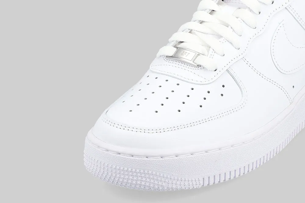 Maximum arch Nike Air Force 1 Low '07 'Triple White'