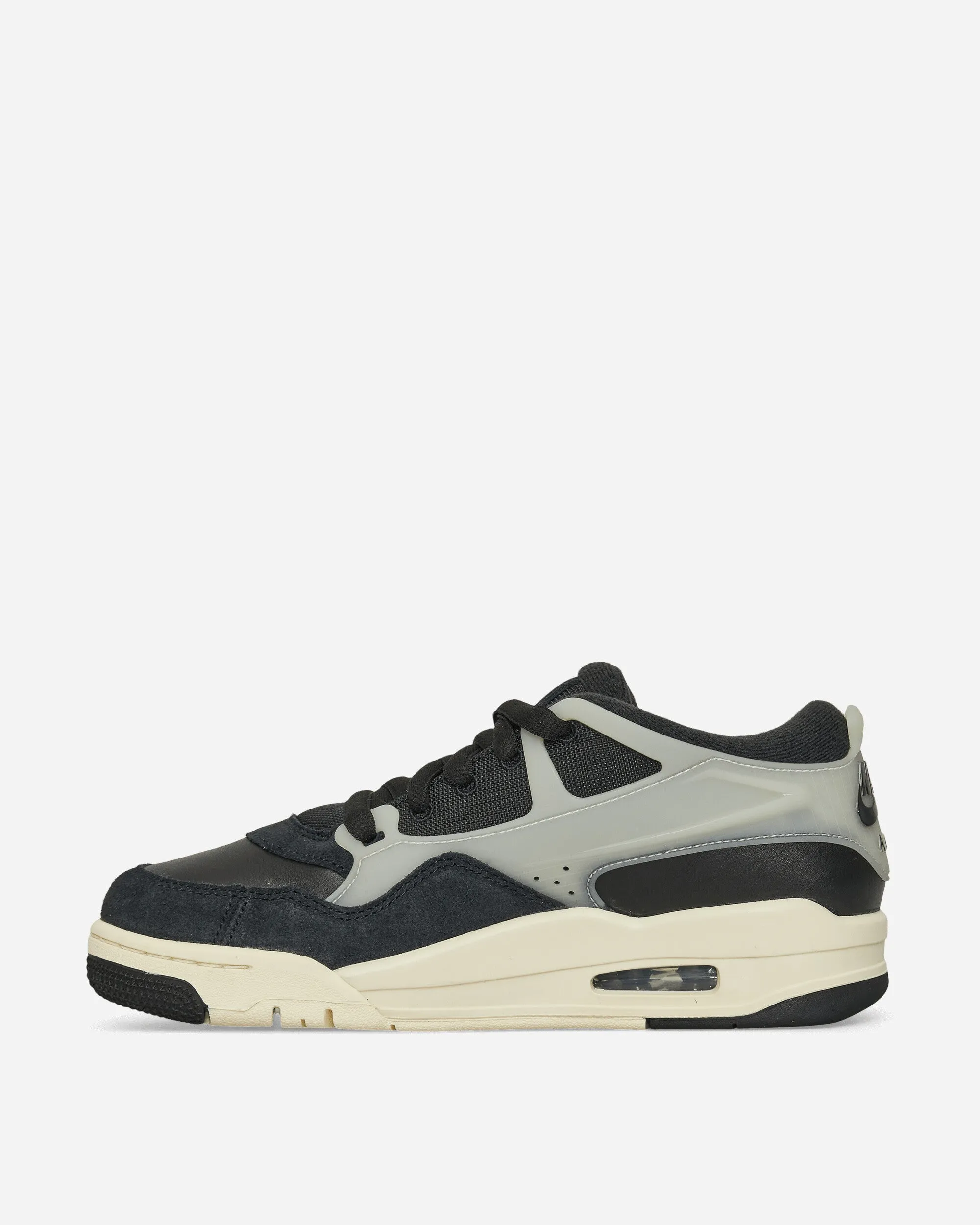 Air Jordan 4 RM Sneakers Black / Sail Shock Diffusion Technology Snug Heel Lock