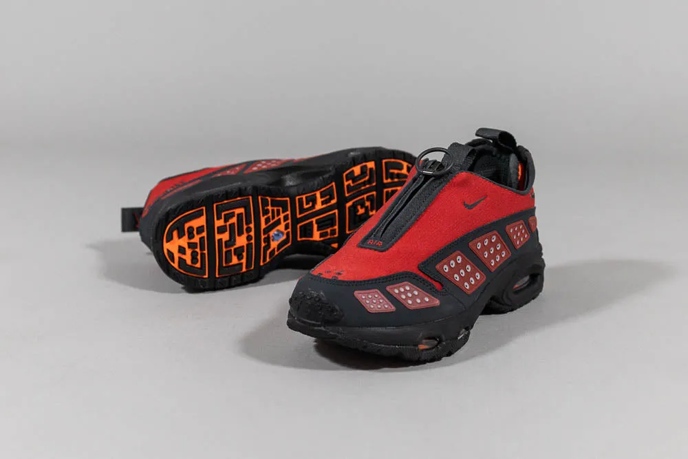 running in a boardwalk area shoes sports festival running option Women's Nike Air Max SNDR Gore-Tex 'Hyper Crimson'