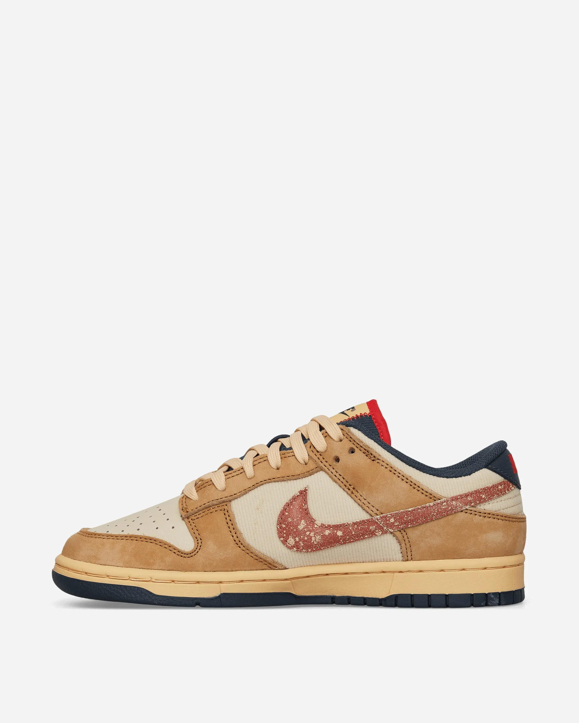Sneaker Releases Low Profile Design Dunk Low Sneakers Sand Drift / Wheat