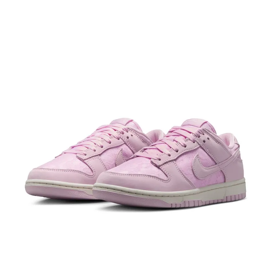 W Nike Dunk Low HJ5870-600 Star Edge