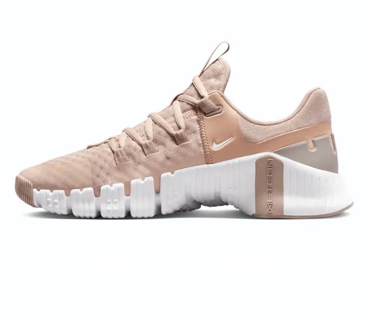 Women's Nike Free Metcon 5 (Pink Oxford) Feet First Sports Driven