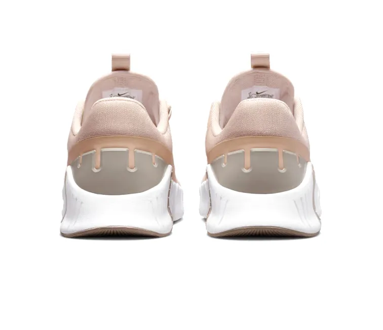 Contoured Travel Day Women's Nike Free Metcon 5 (Pink Oxford)