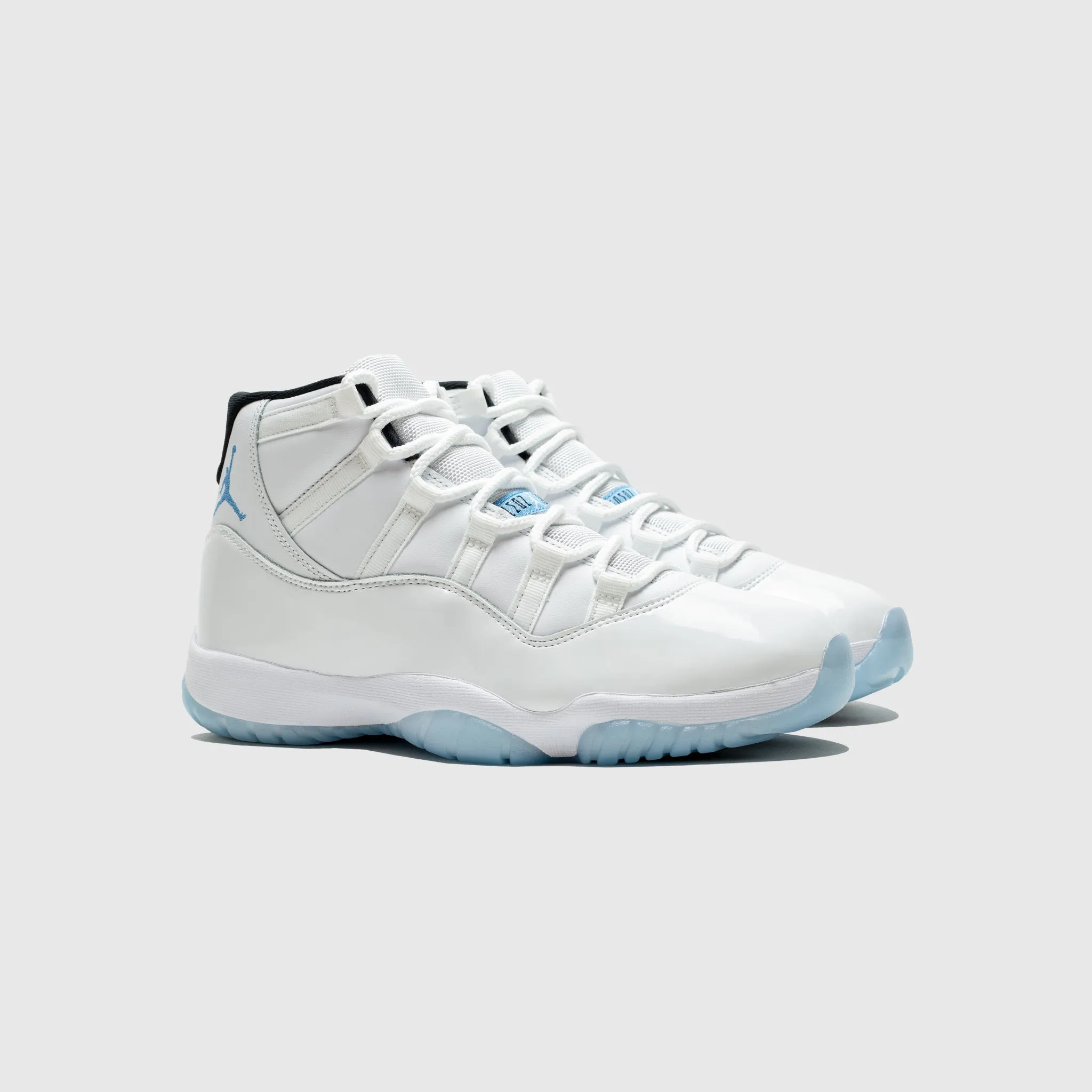 AIR JORDAN 11 RETRO "LEGEND BLUE" breath easy