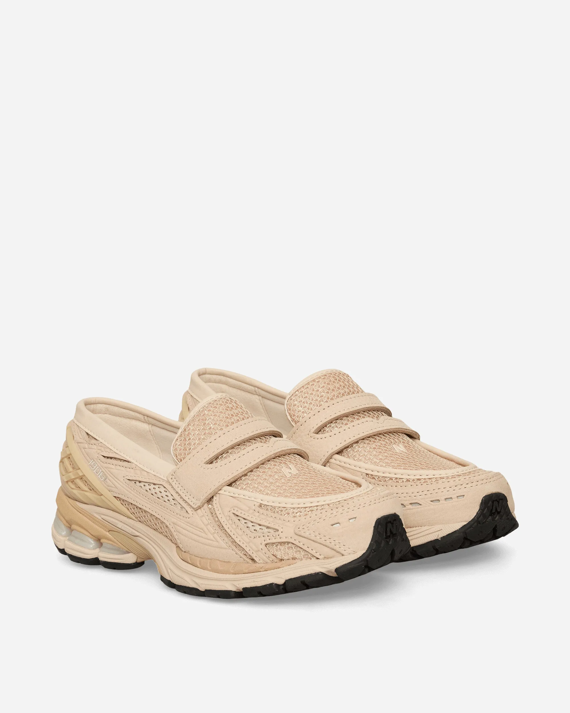 1906L Sneakers Bisque Support Base