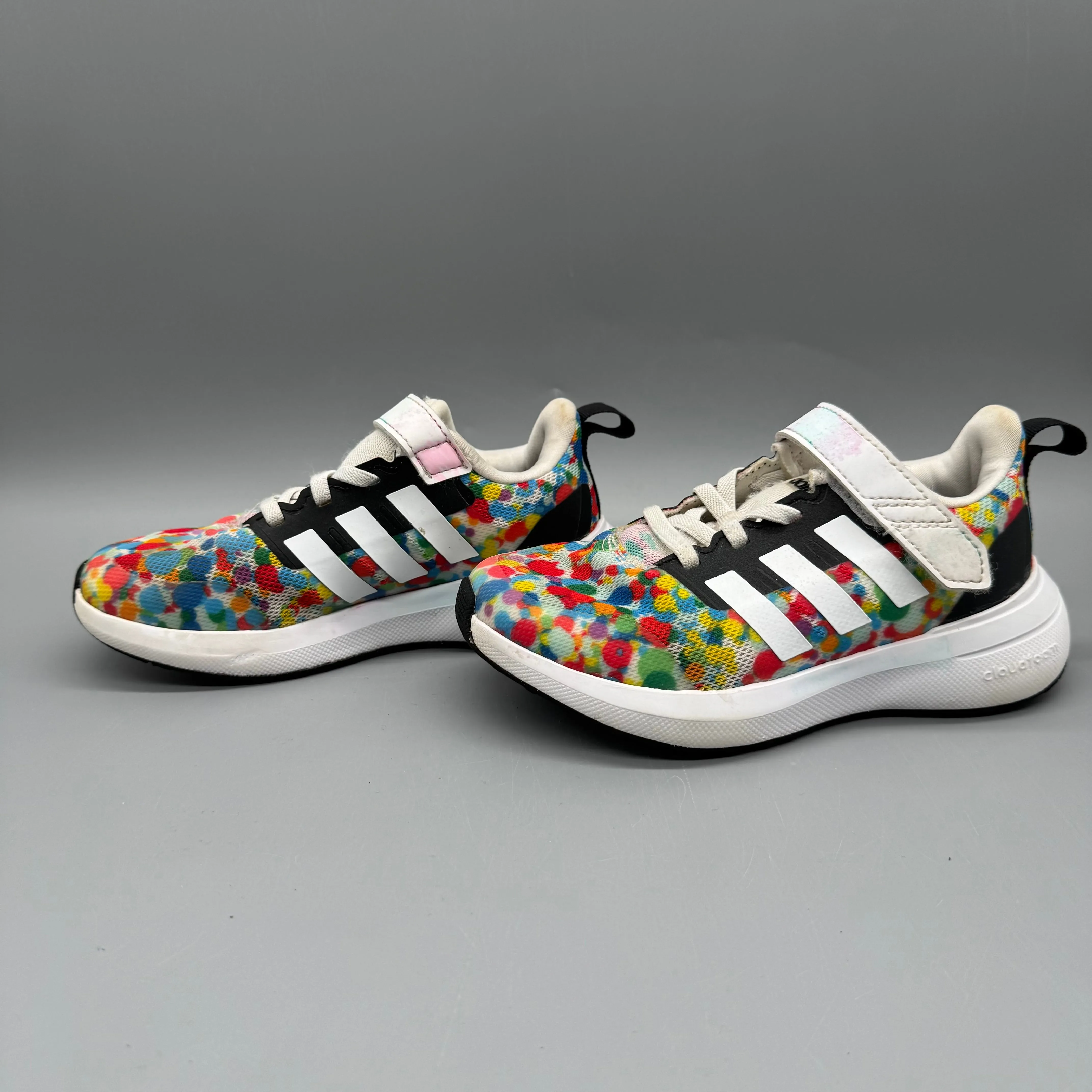 first Solid Color Adidas / Cloudfoam / Running Shoes / US11