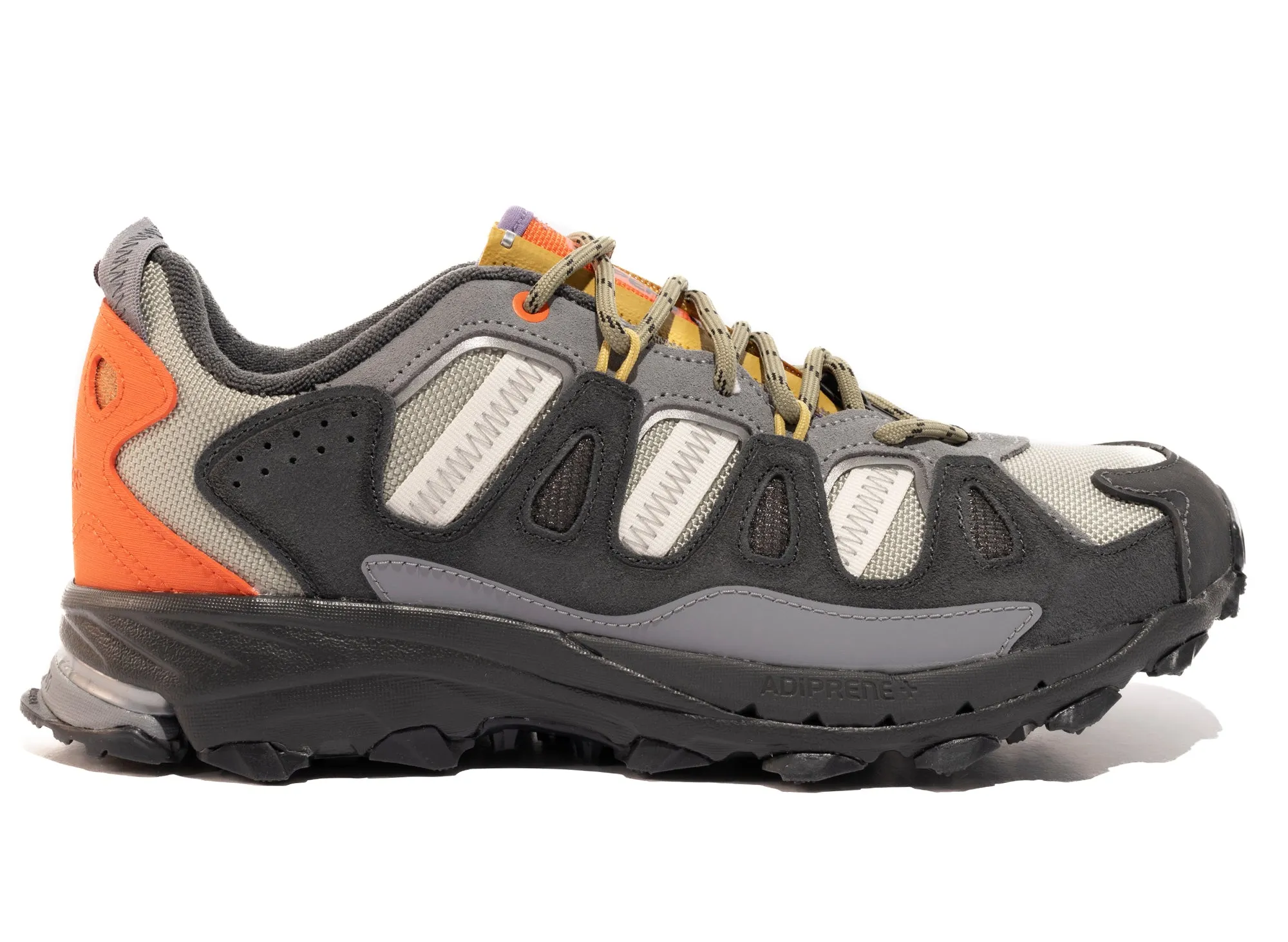 Queen Touch Adidas Superturf Adventure