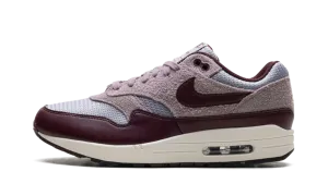 reduce fatigue stability running shoes Air Max 1 ESS PRM "CEMENT GREY/BURGUNDY CRUSH"