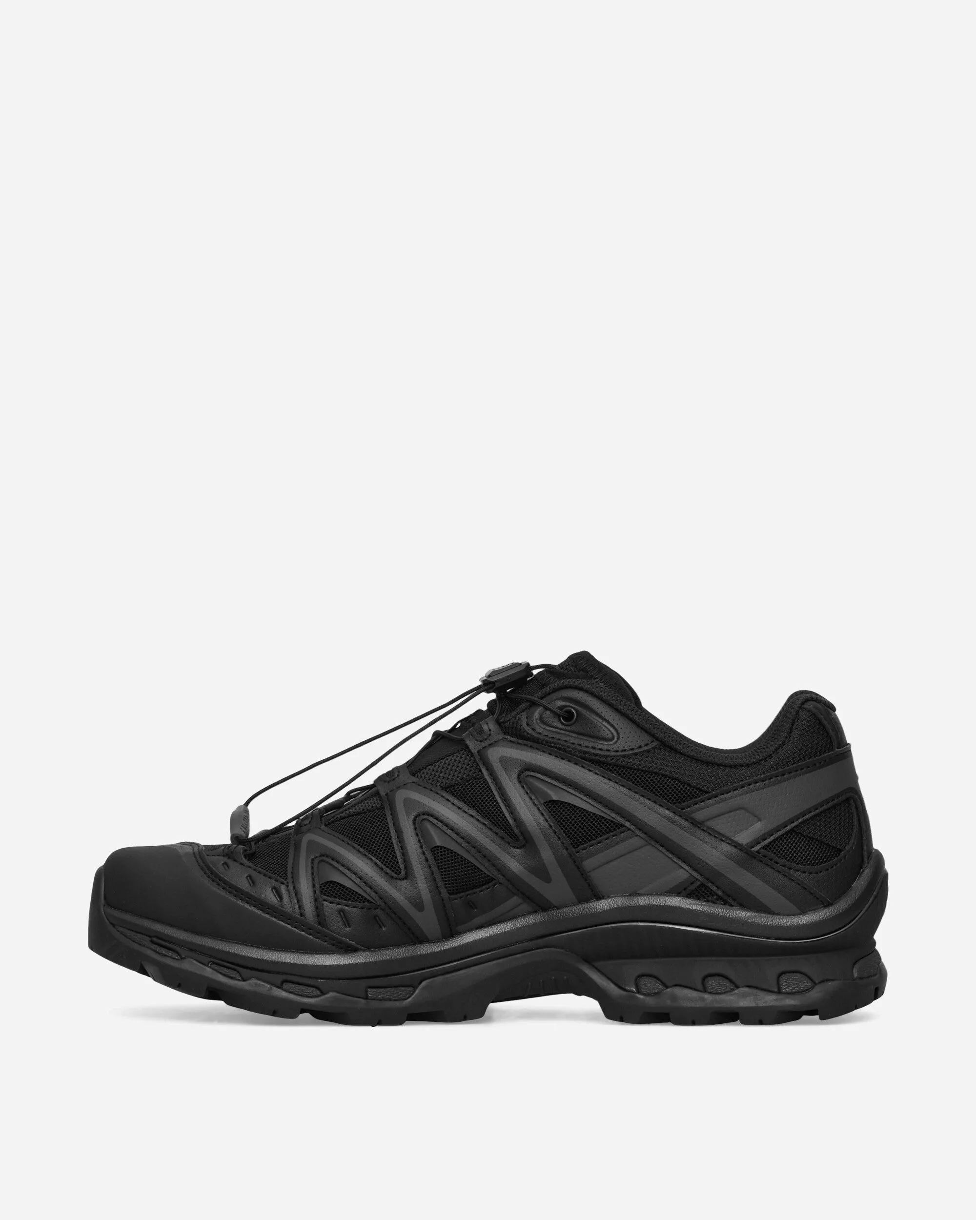 Padded shock absorption XT-QUEST Sneakers Black / Phantom