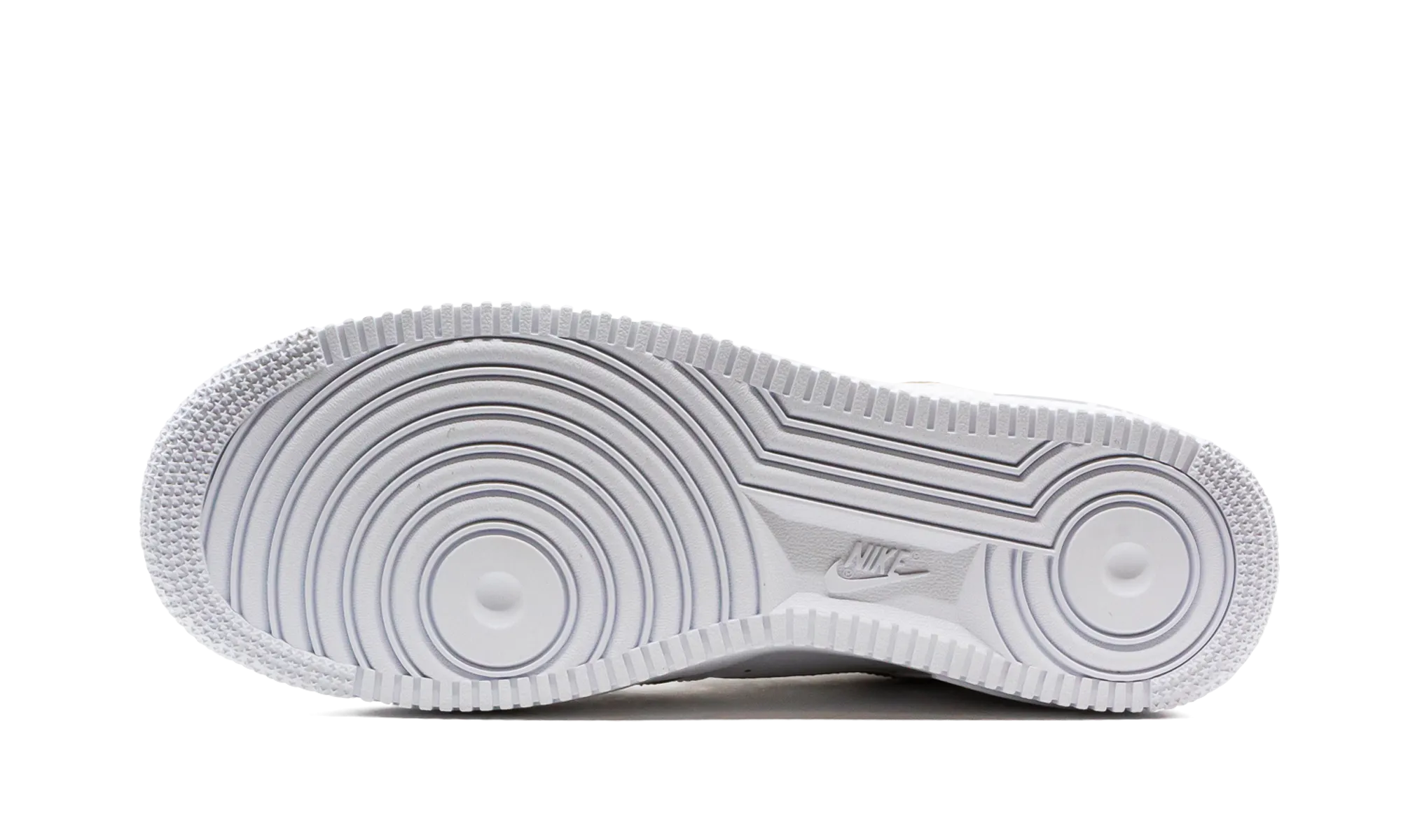 Air Force 1 '07 LV8 "Misplaced Swoosh" Quick Walk