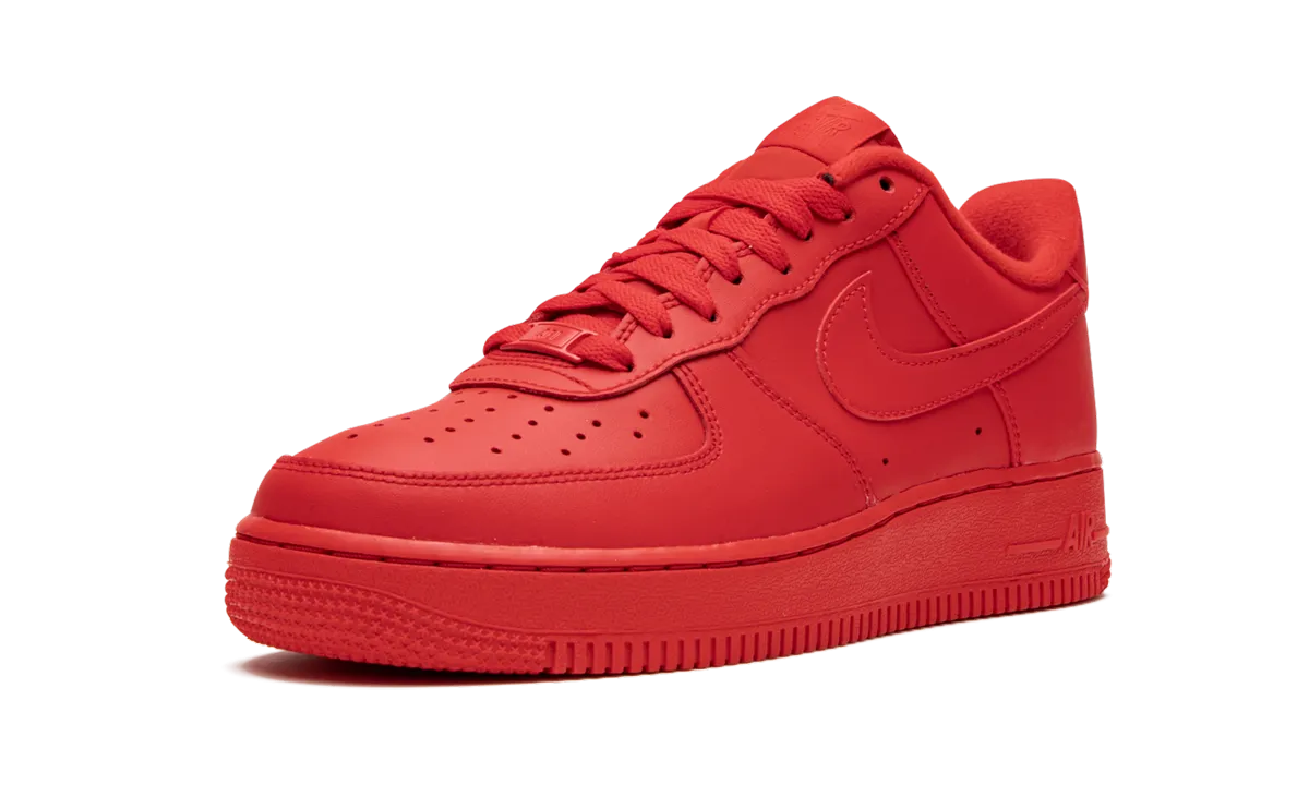 Air Force 1 '07 LV8 "Triple Red" Step Soft