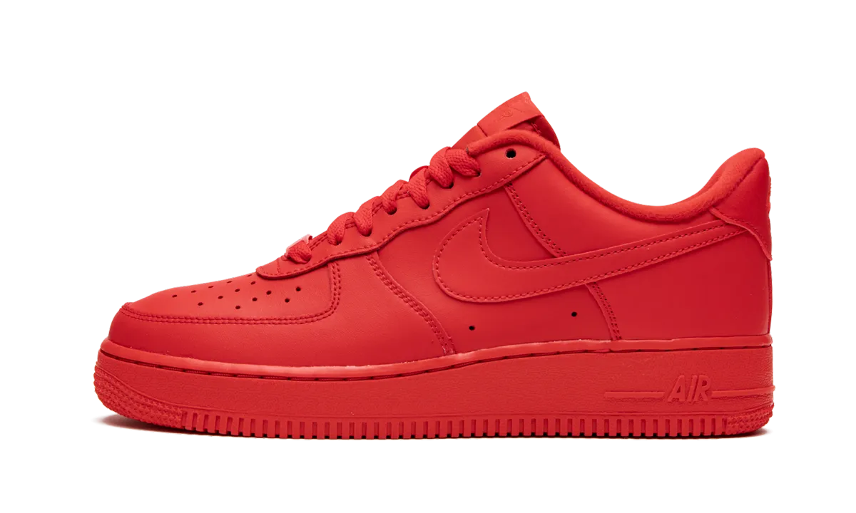 Quick Dry Fabric Traction Grip Air Force 1 '07 LV8 "Triple Red"
