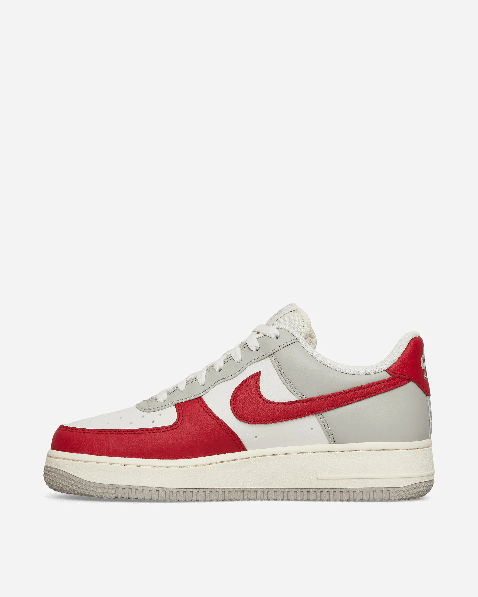 Air Force 1 '07 LV8 Sneakers Phantom / Gym Red Wide Toe Box Design