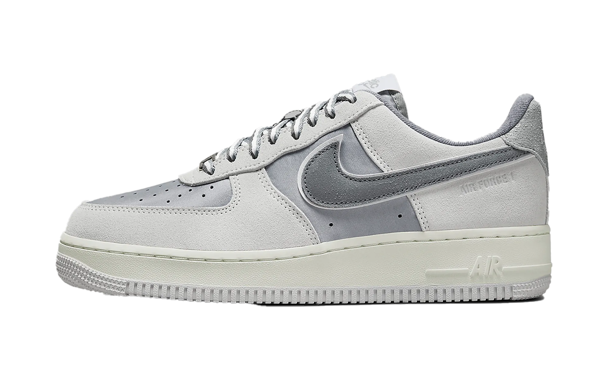 Sneaker Style Air Force 1 '07 LX WMNS "Athletic Club - Light Smoke Grey'"