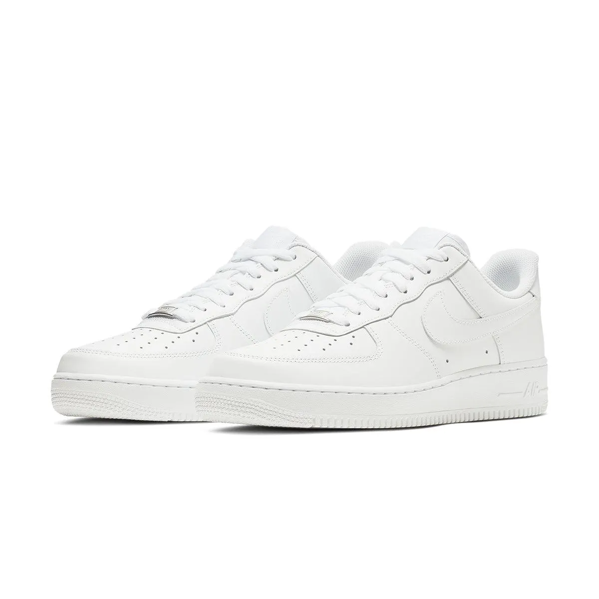Air Force 1 '07 'Triple White' pattern Flattering performance