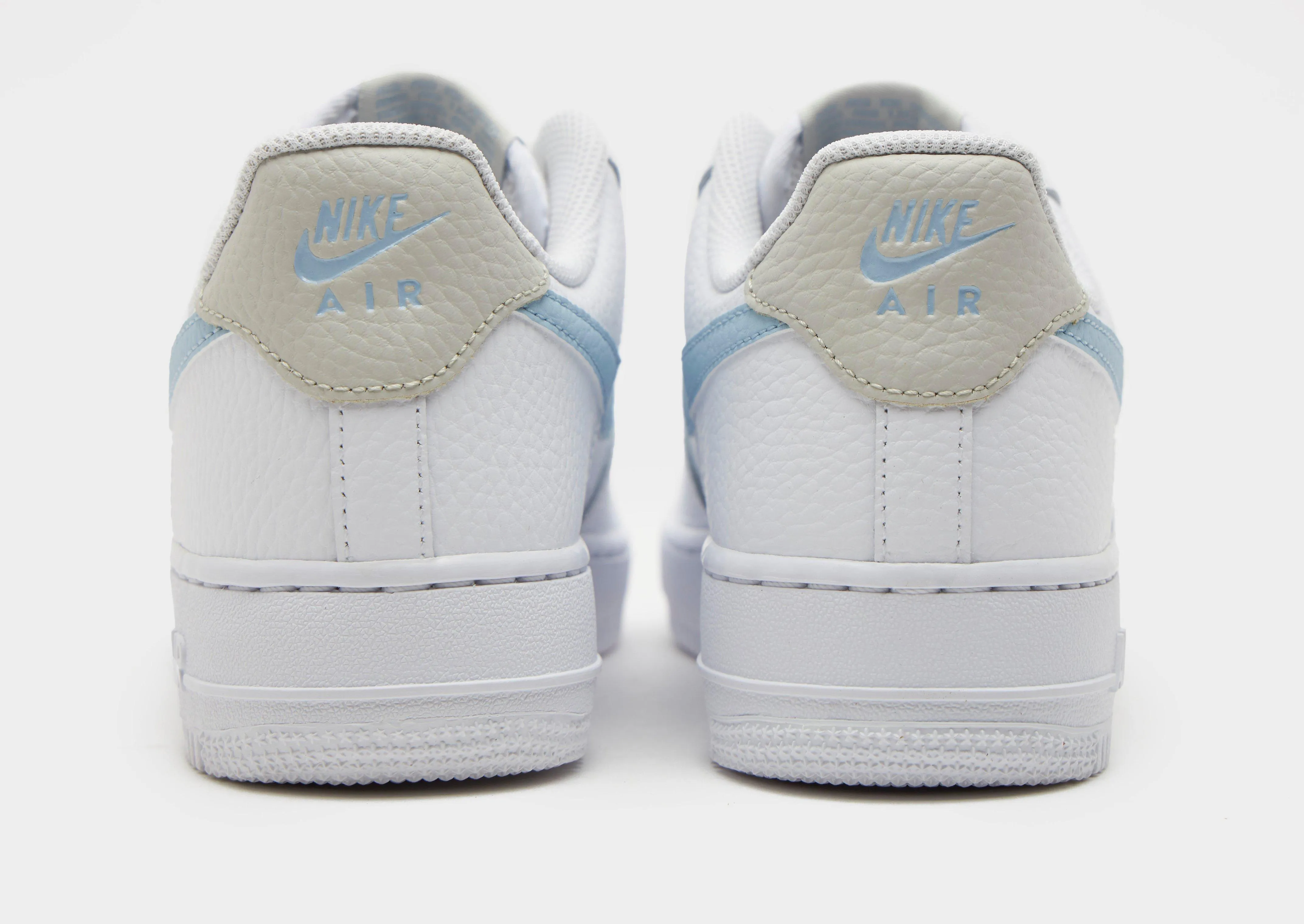 Effortless Flexibility. Quick Start Air Force 1 '07 Women's