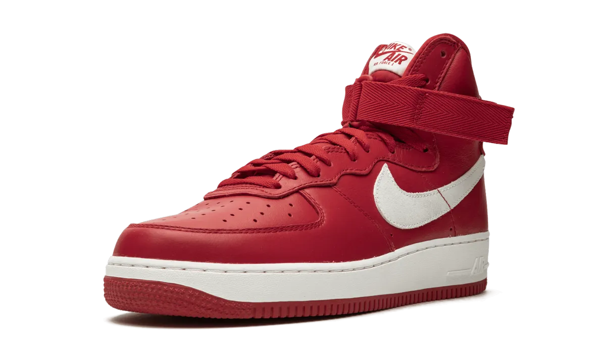 Easy traction Long Walk Air Force 1 HI Retro QS "Nai Ke"