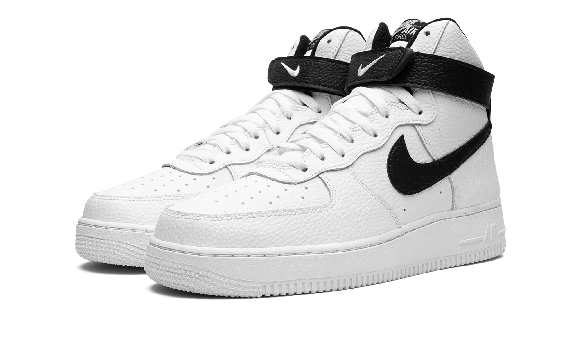 Air Force 1 High '07 "White / Black" Street Drive