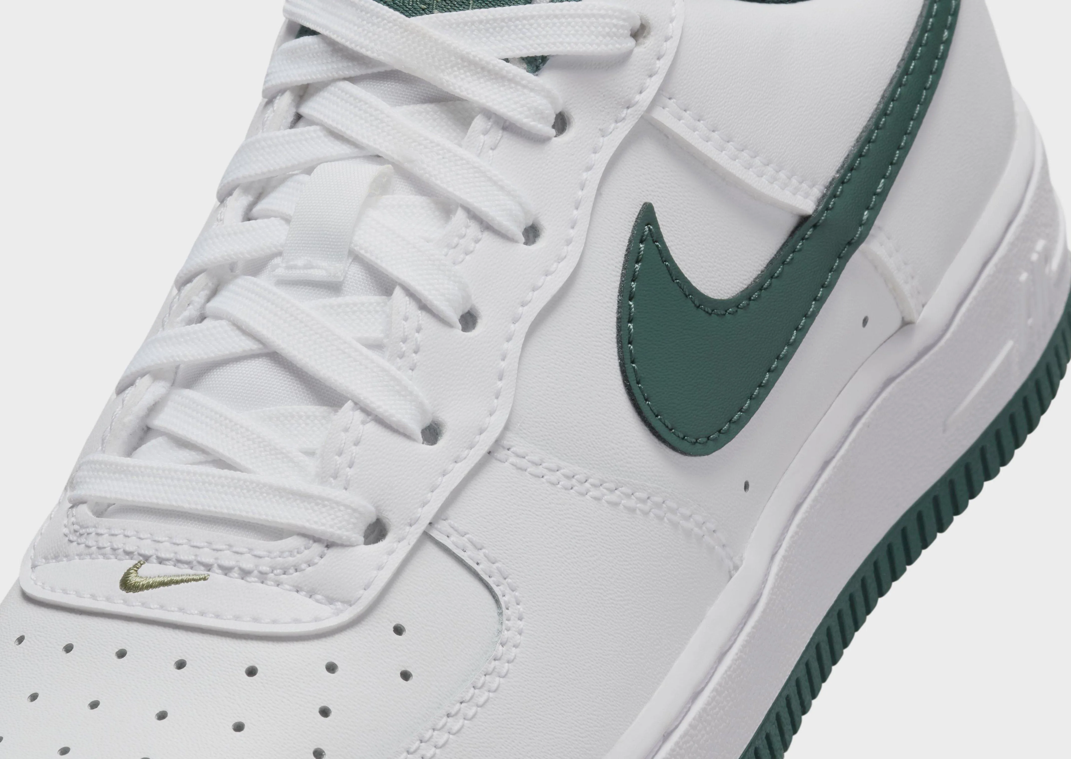 Air Force 1 Junior's Retro Mode